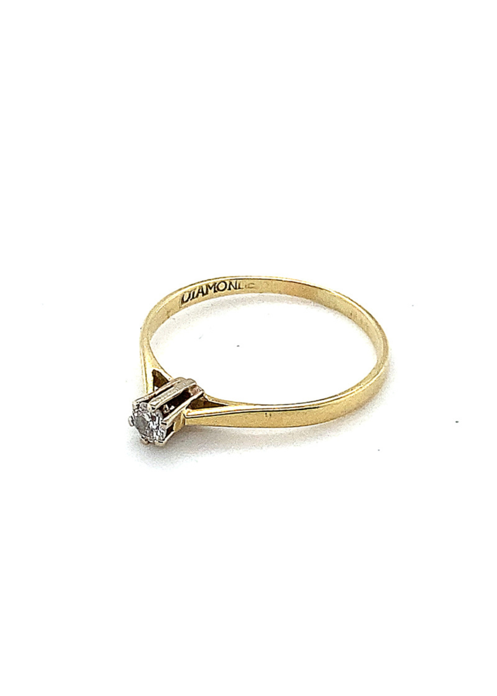 Vintage & Occasion Occasion geelgouden solitairring met 0.11ct diamant VS-F