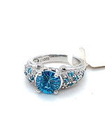 Vintage & Occasion Nieuwe zilveren ring met witte en blauwe zirkonia's