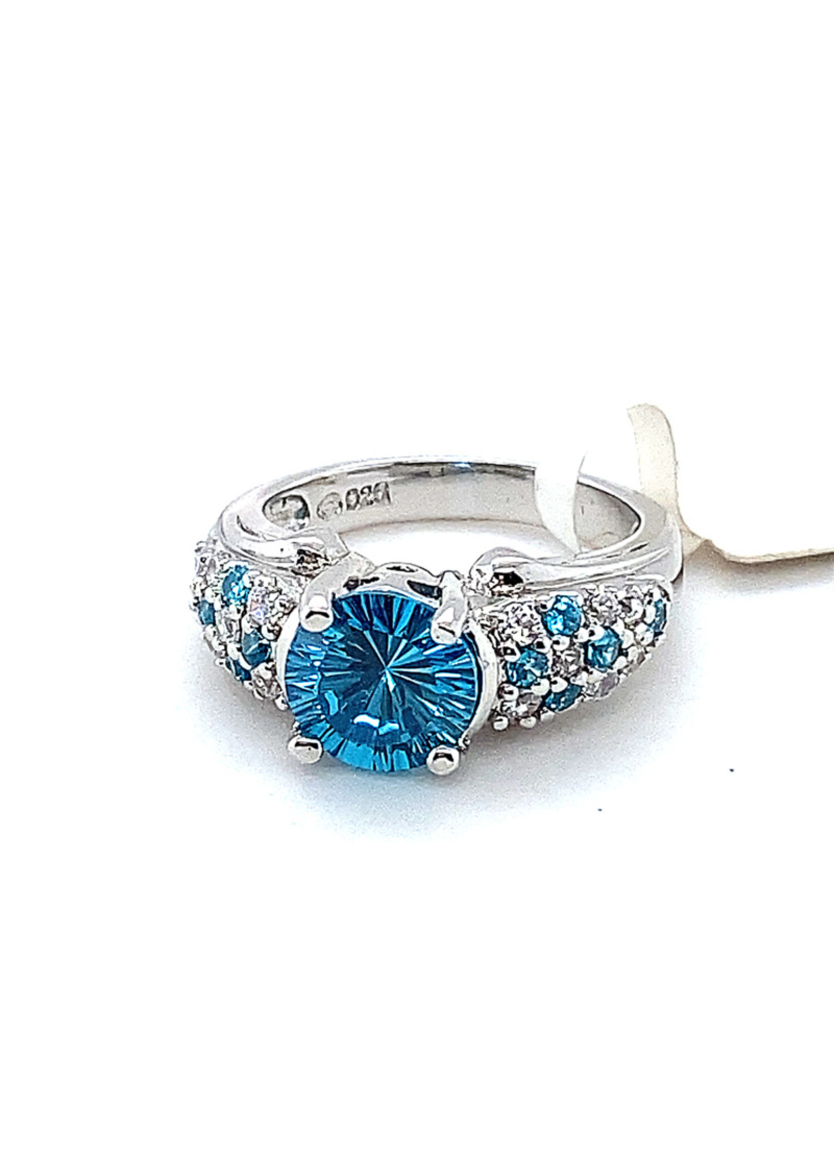 Vintage & Occasion Nieuwe zilveren ring met witte en blauwe zirkonia's