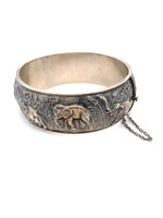 Vintage & Occasion Occasion bangle armband met geciseleerde olifanten