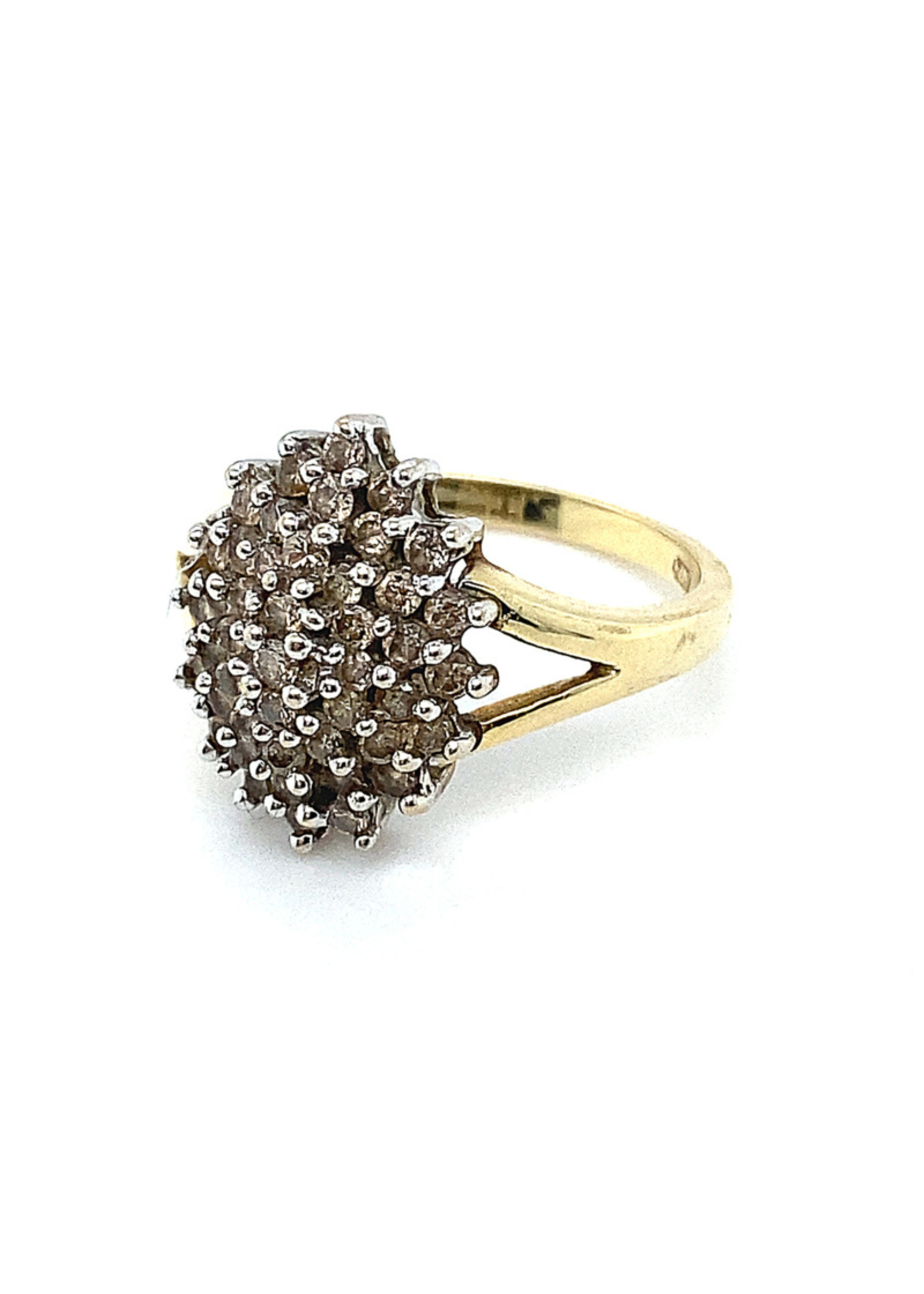 Vintage & Occasion Occasion gouden ovale entouragering met diamant 0.45ct