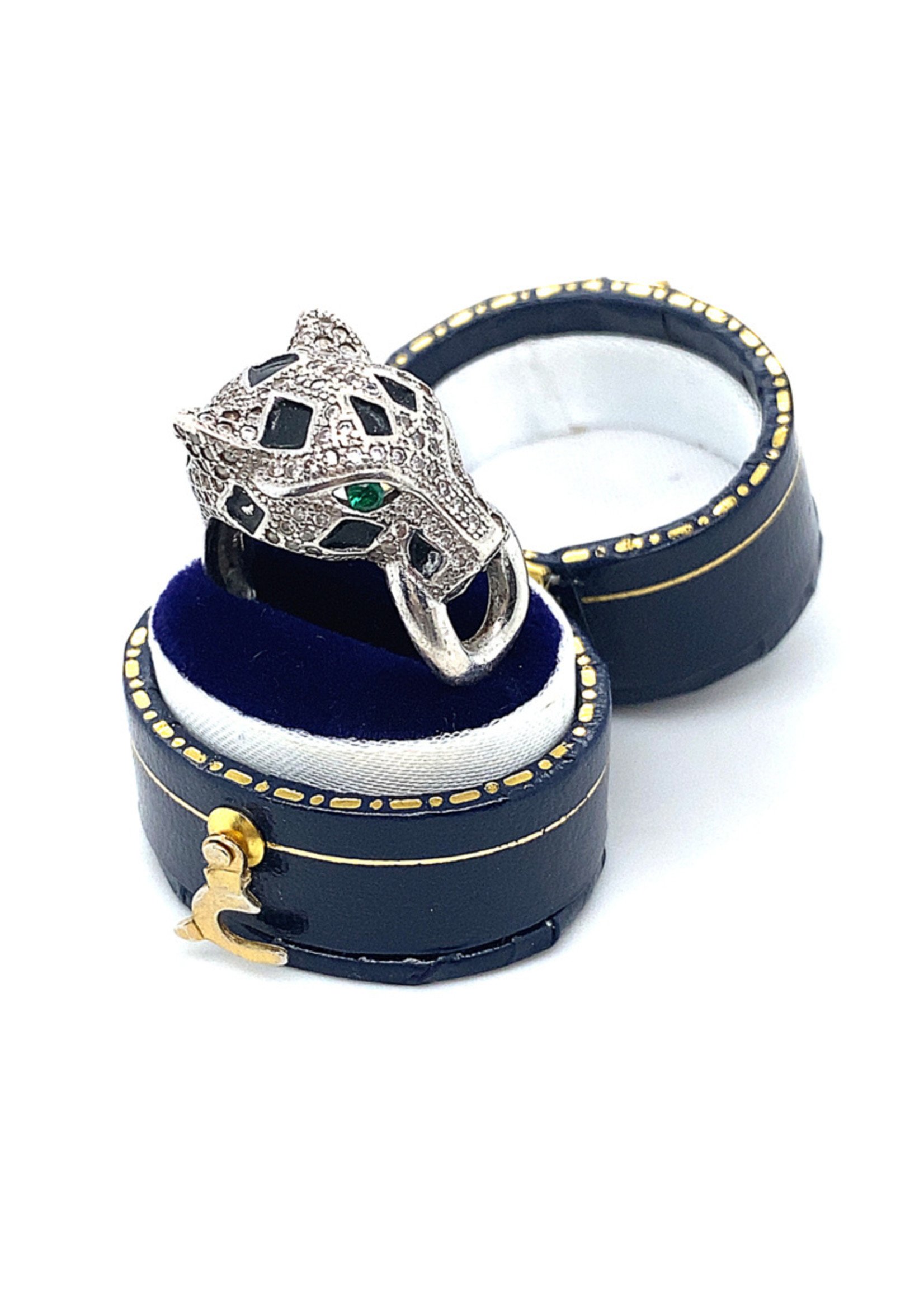 Vintage & Occasion Occasion zilveren panter ring met smaragd.