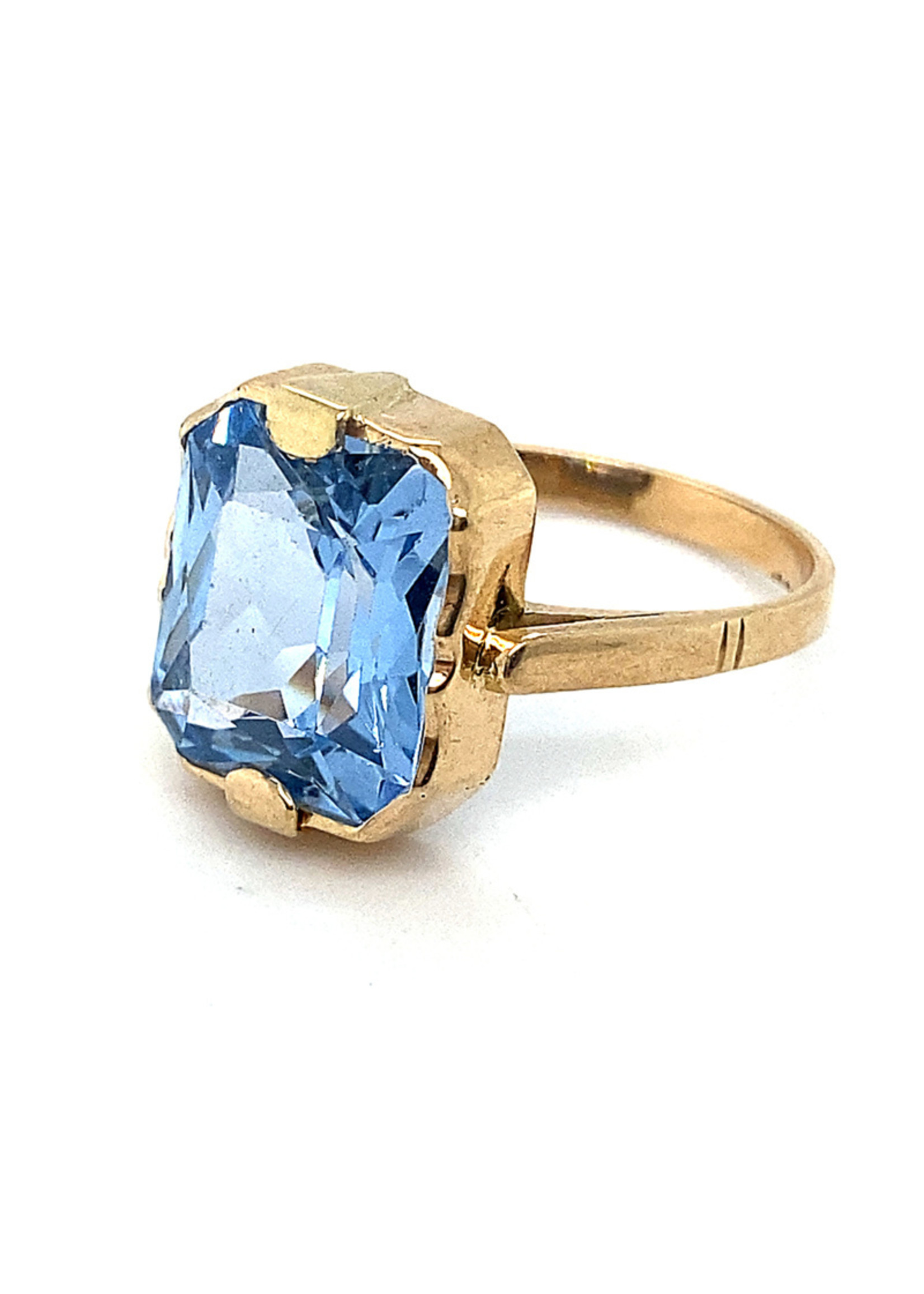 Vintage & Occasion Occasion gouden ring met felblauwe steen