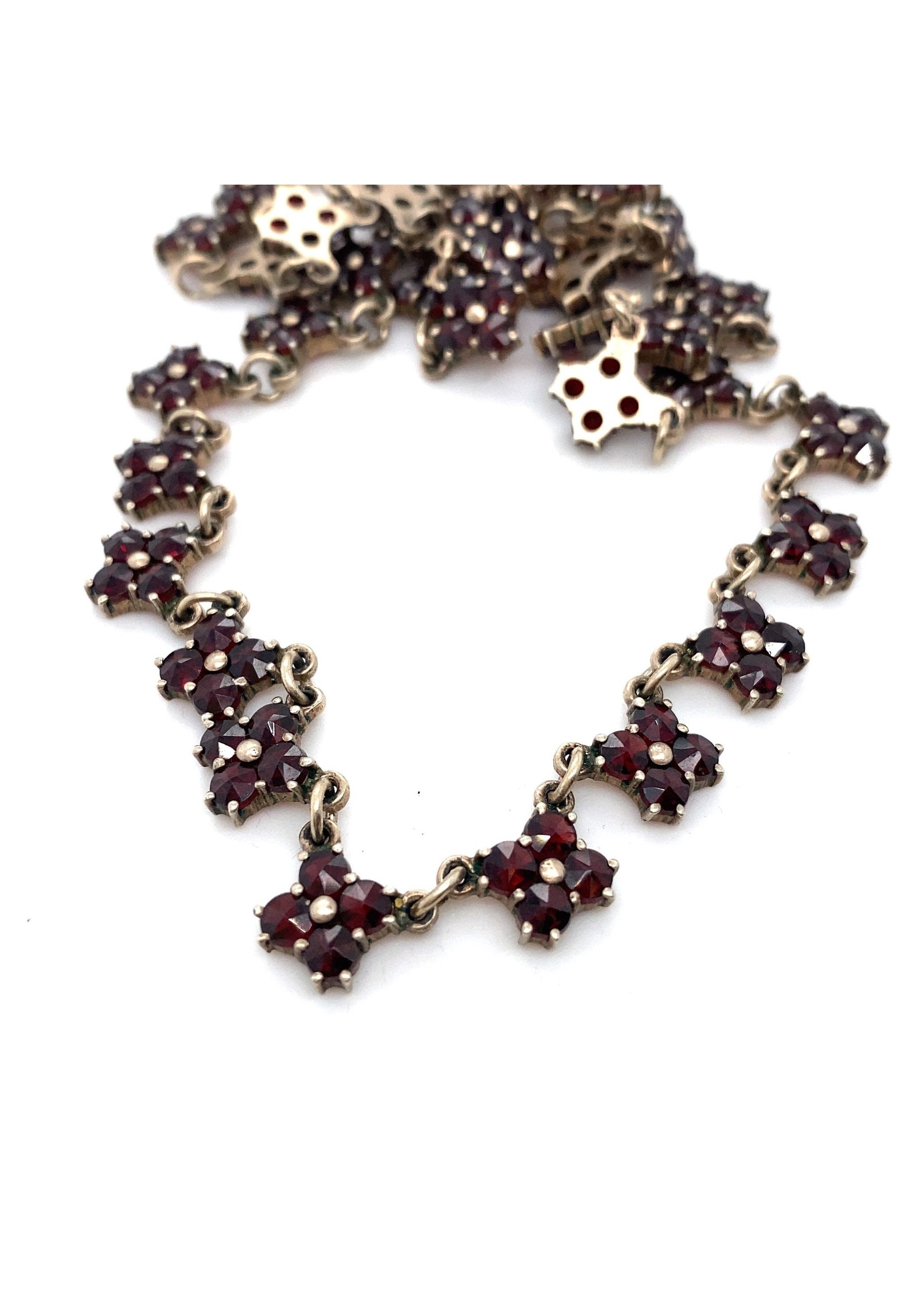 Vintage & Occasion Occasion zilveren collier met granaat