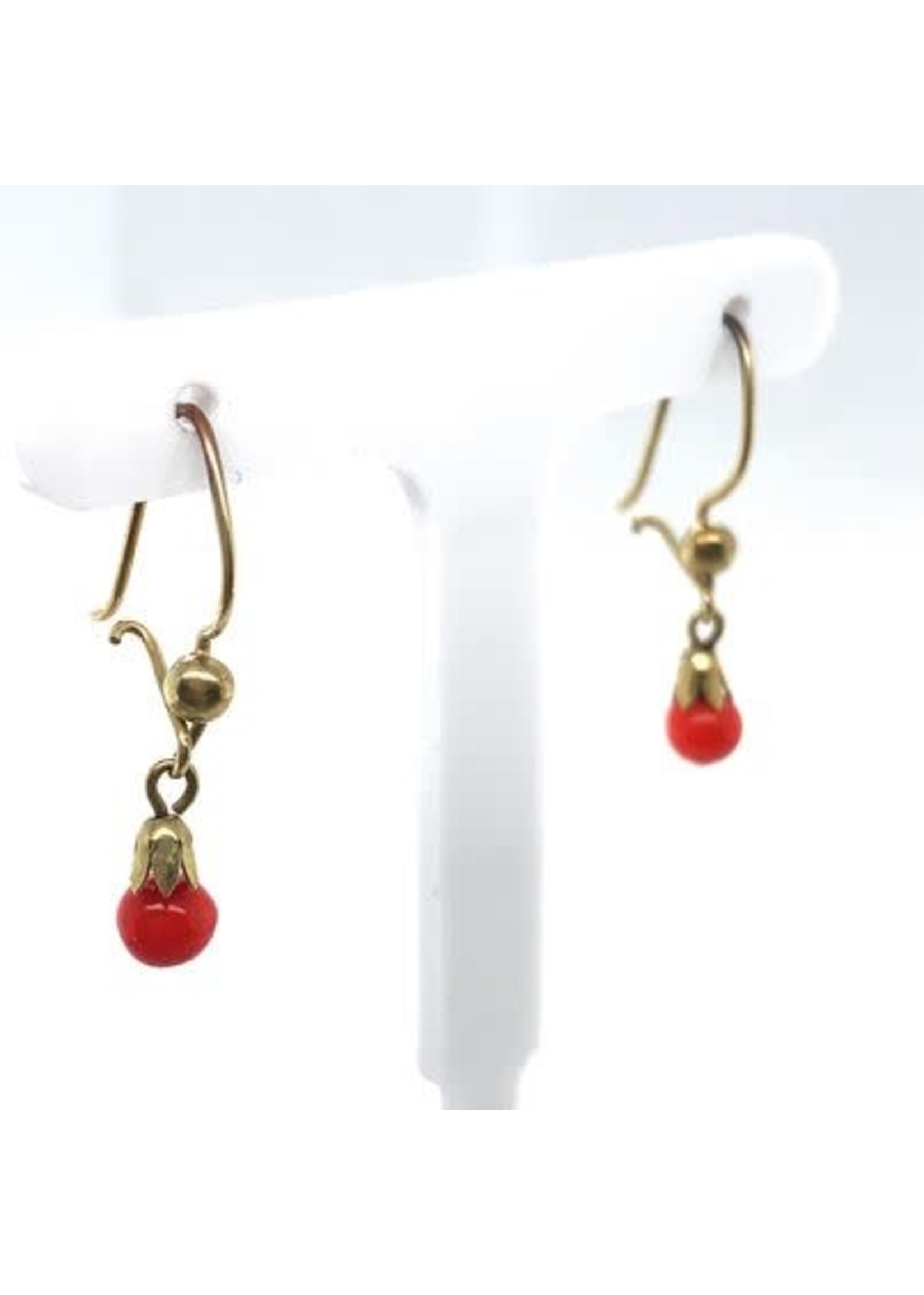 Vintage & Occasion Occasion gouden oorhangers met tulp en rood kraaltje