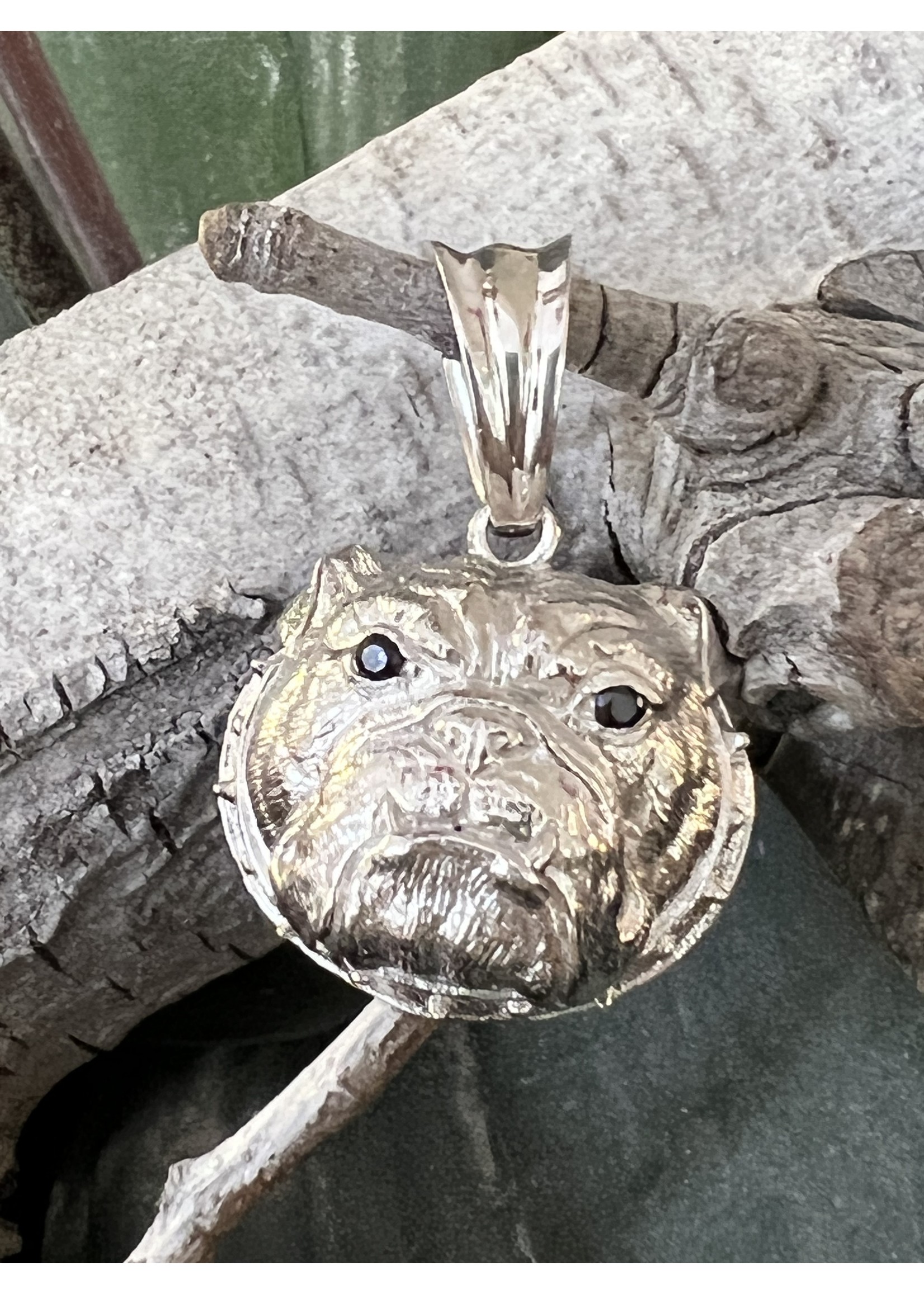 Vintage & Occasion Zilveren grote hanger van een bulldog