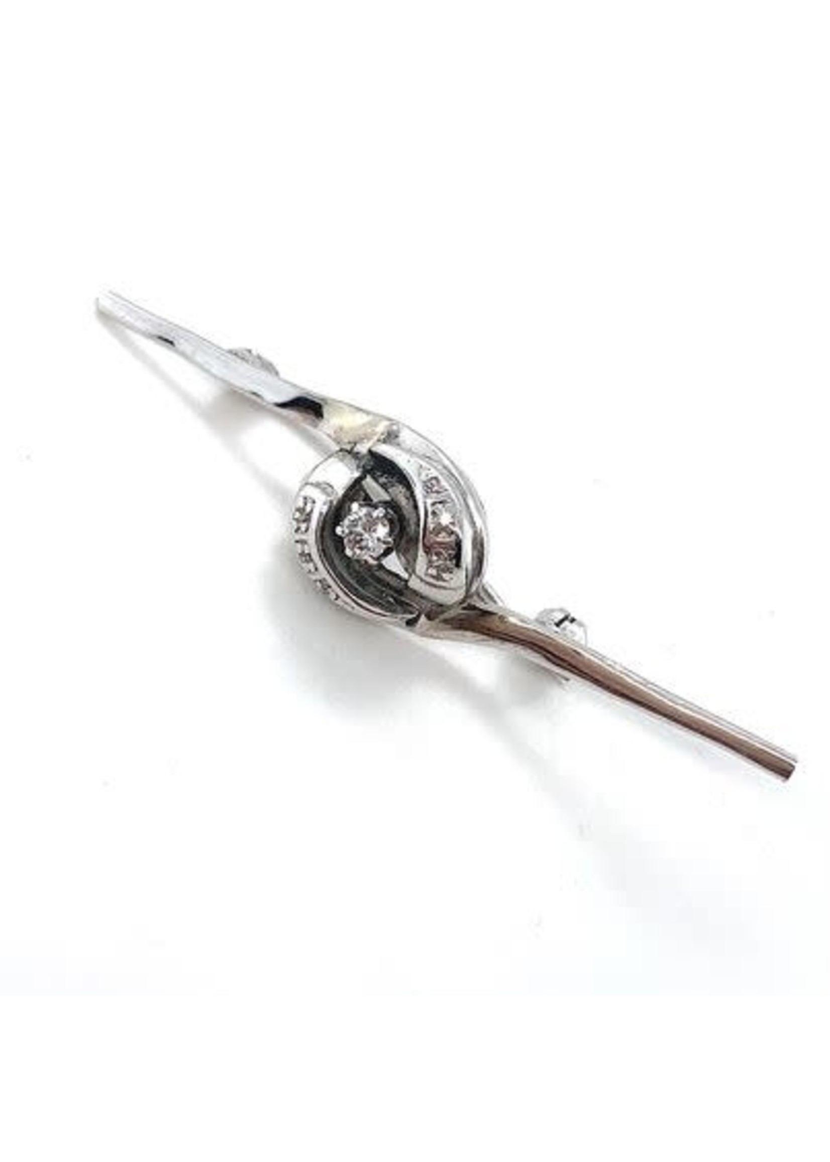 Vintage & Occasion Occasion witgouden langwerpige broche met diamant van 0.15ct