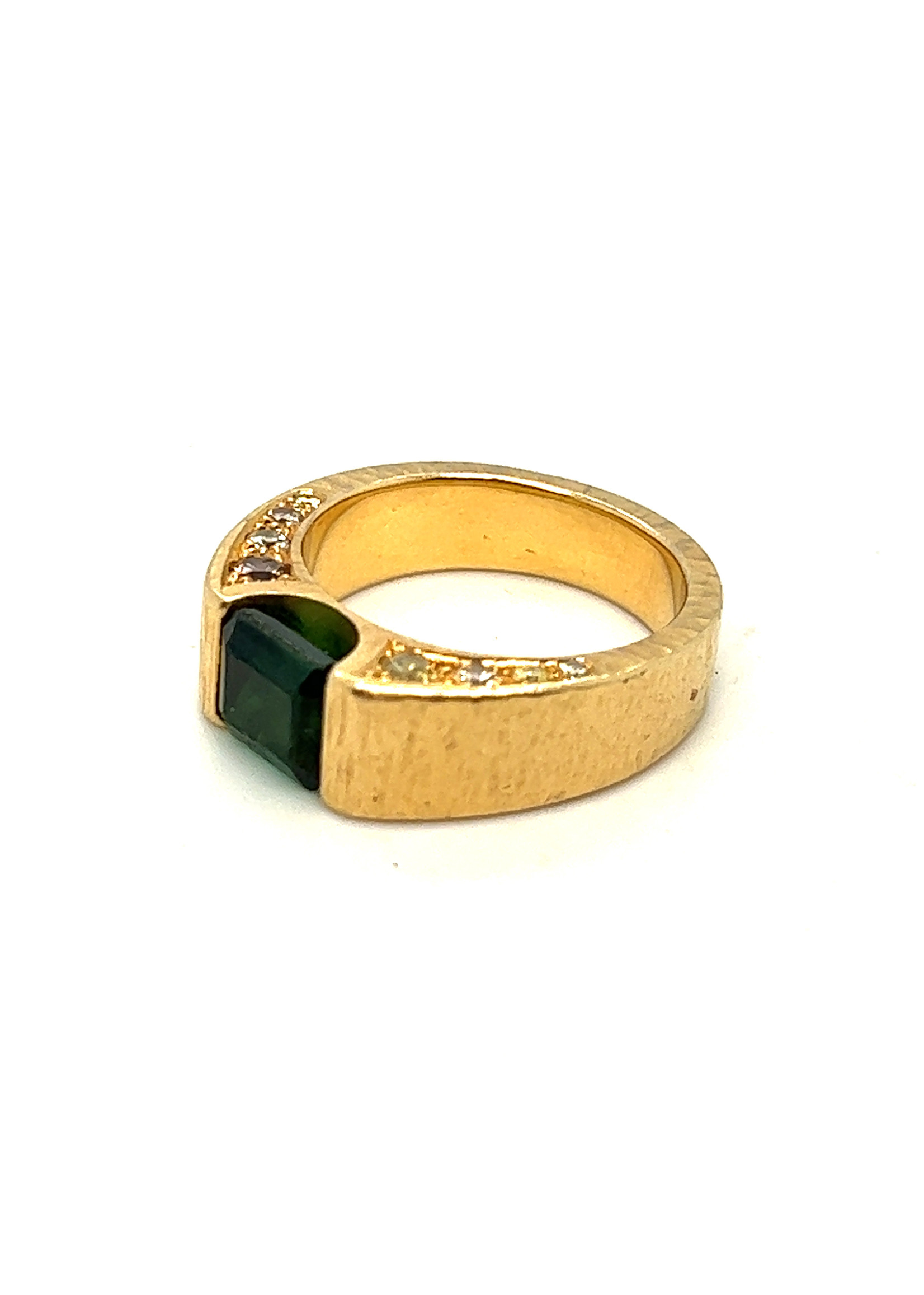 Vintage & Occasion 18krt gouden ring toermalijn met gekleurde briljanten