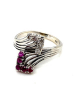 Vintage & Occasion 14krt witgouden ring met Diamant en robijn