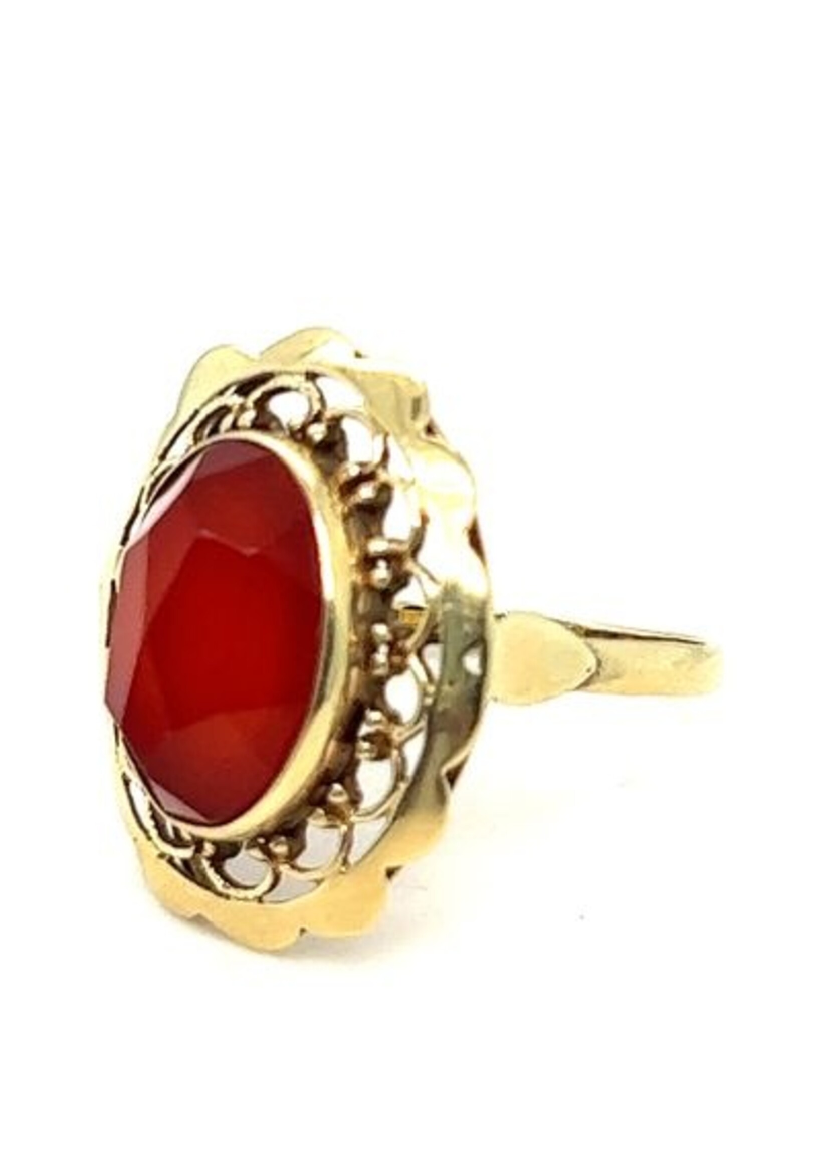 Vintage & Occasion Occasion gouden ring met ovale roos geslepen carneool