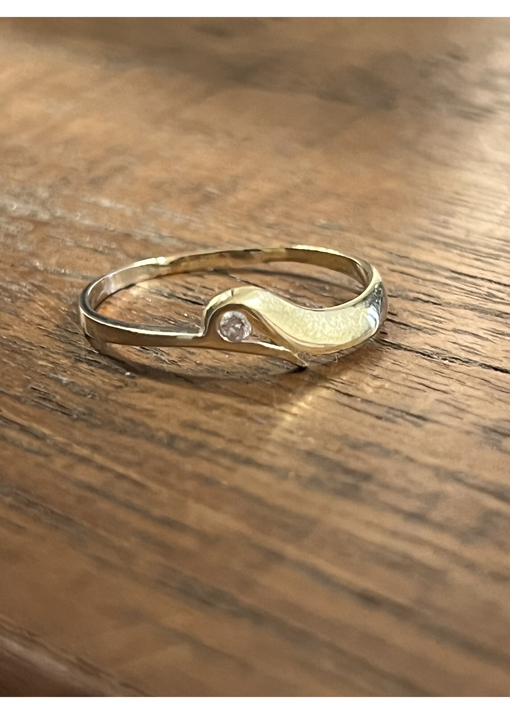 Vintage & Occasion Occasion bicolor gouden ring met diamant 0.03ct - maat 21