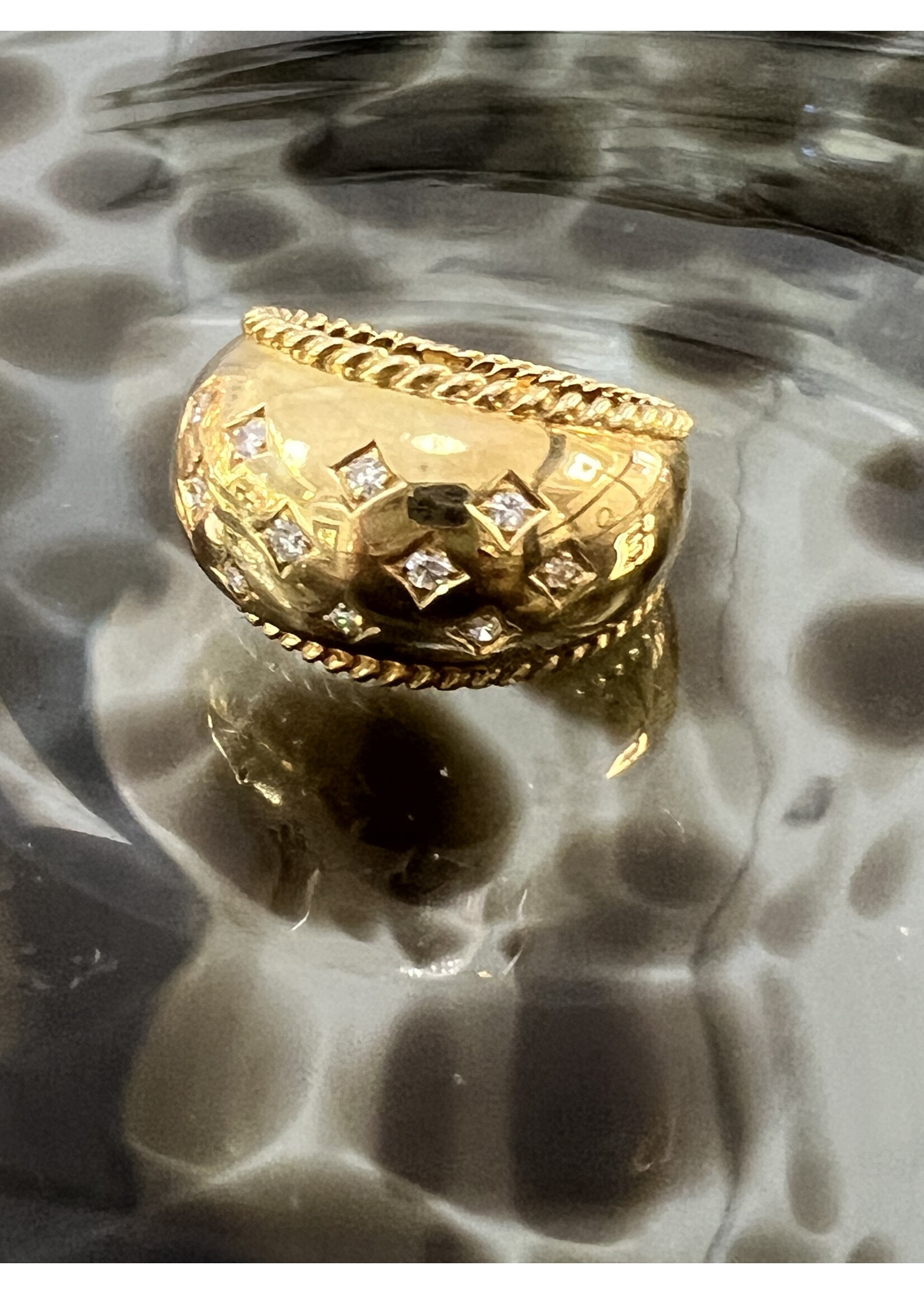 Vintage & Occasion Occasion 18K gouden bolle ring met 13 diamanten 0.20ct