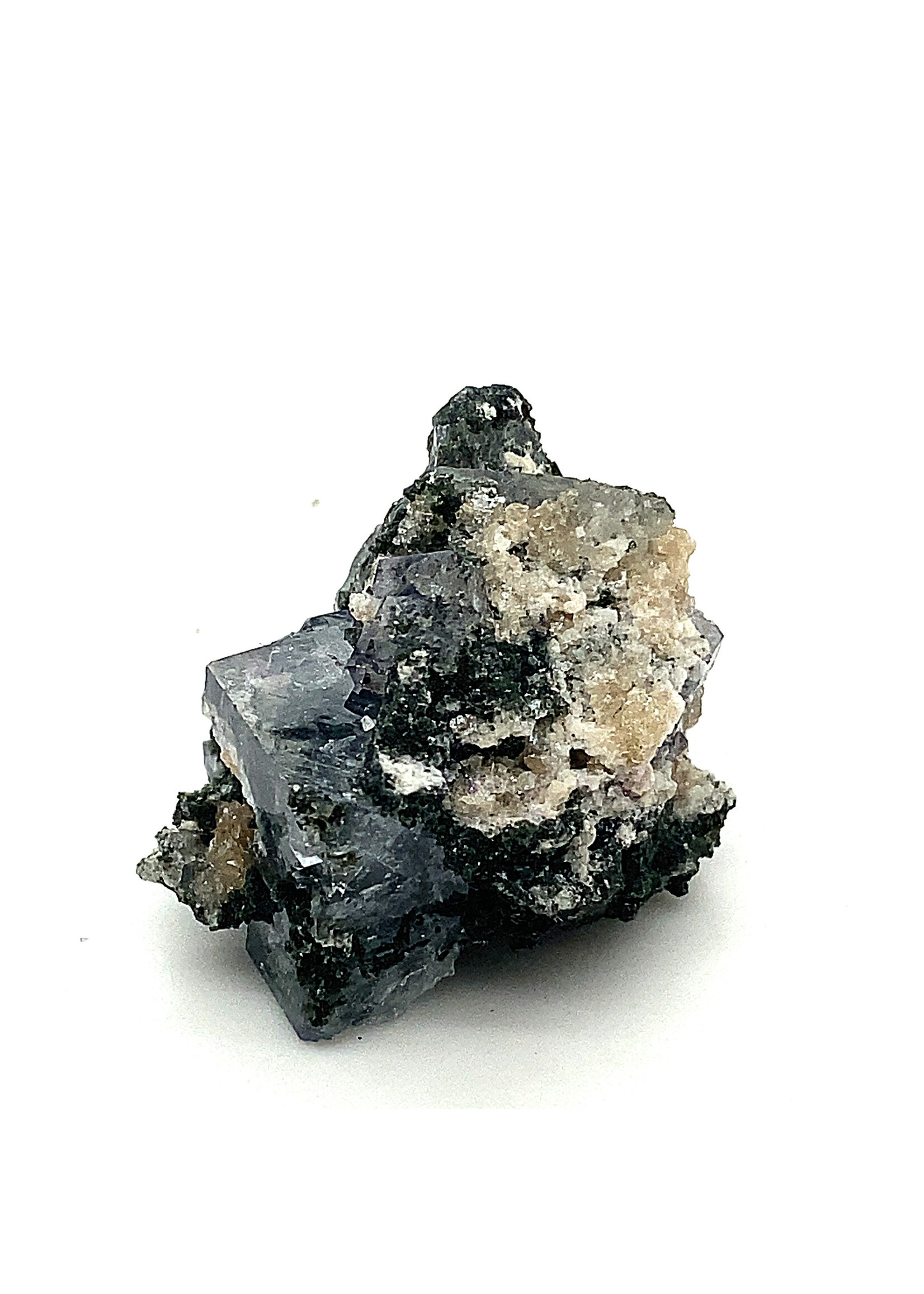Cataleya jewels Fluoriet ruw met kristallen in moedergesteente