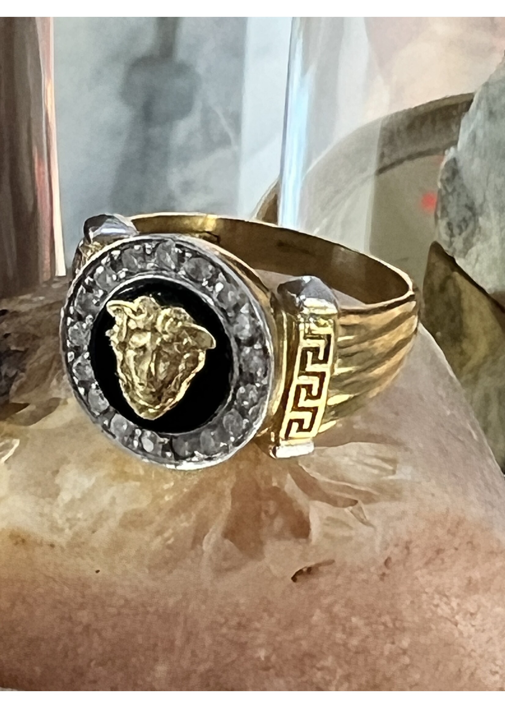 Versace ring zegelring met zirkonia - Juwelier Jansen