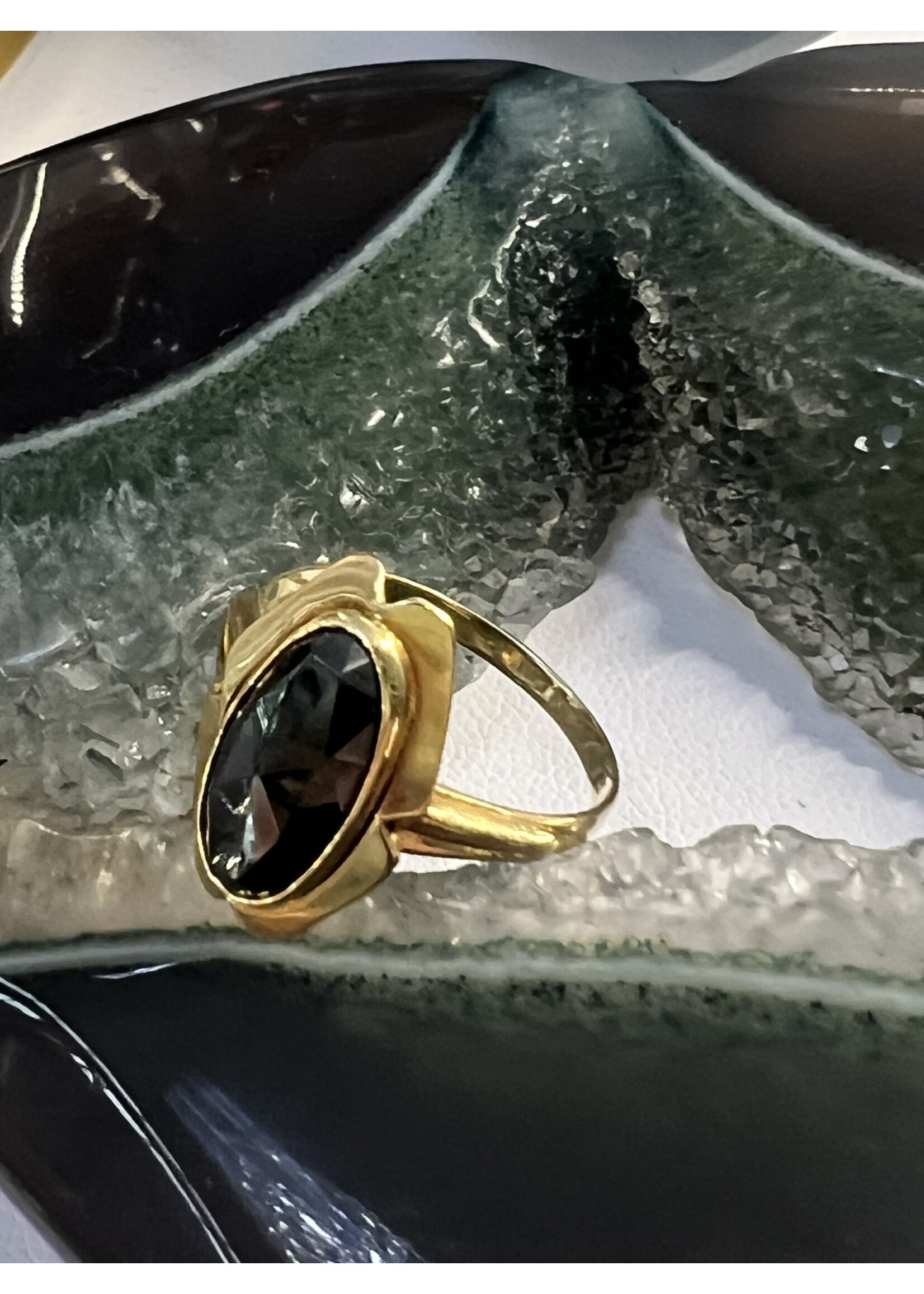 Vintage & Occasion Occasion gouden ring met hematiet facet