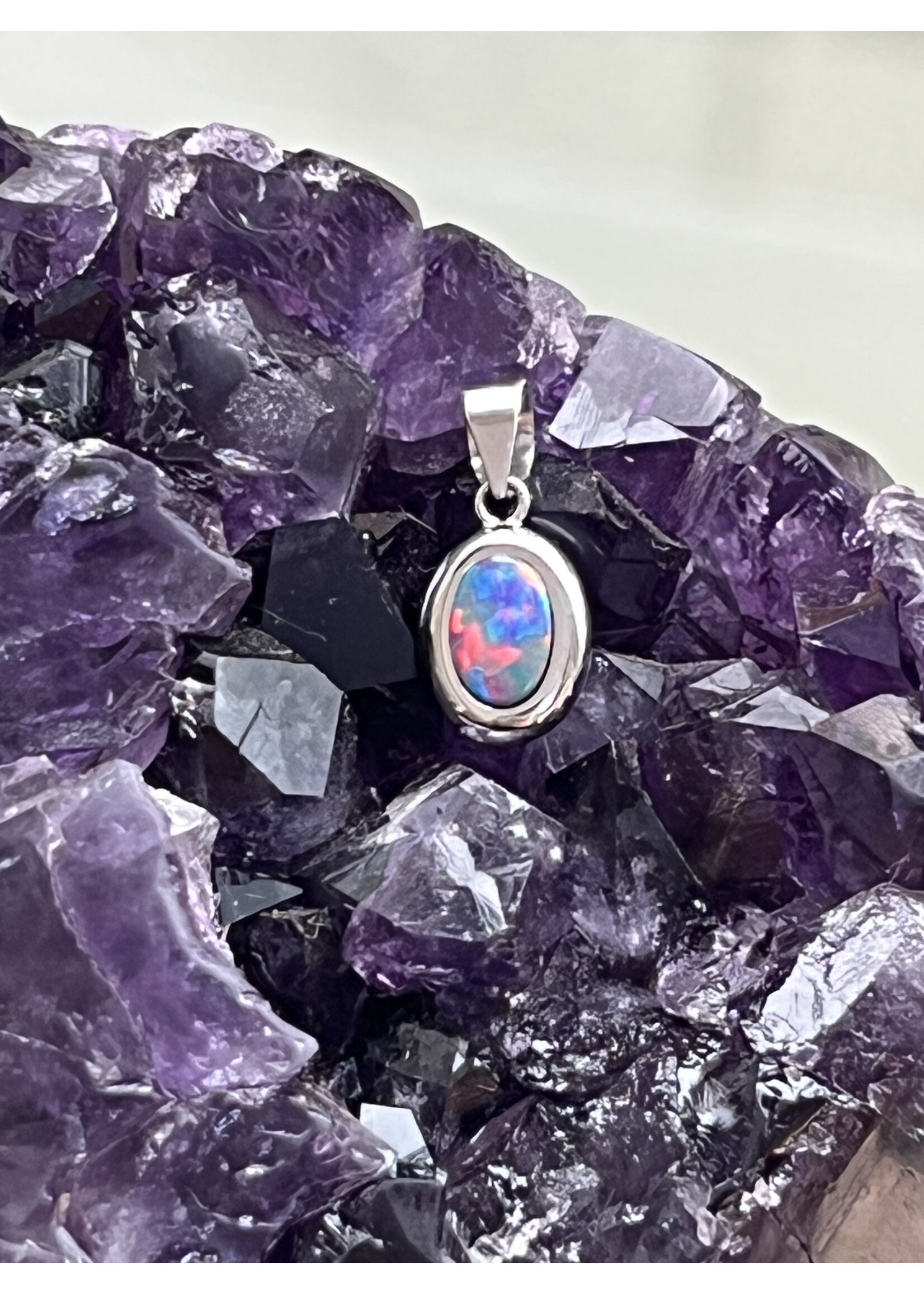 Vintage & Occasion Occasion witgouden hanger met opaal