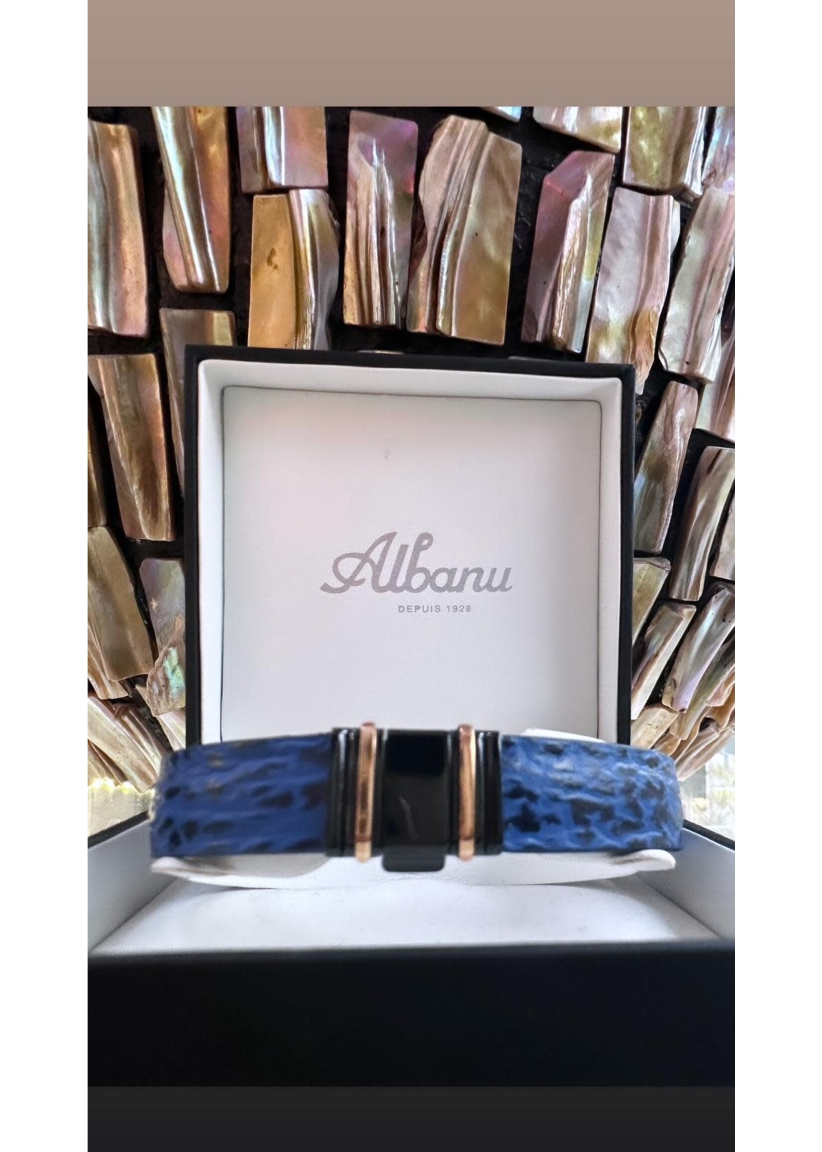 albanu Albanu armband blauw haaien leer