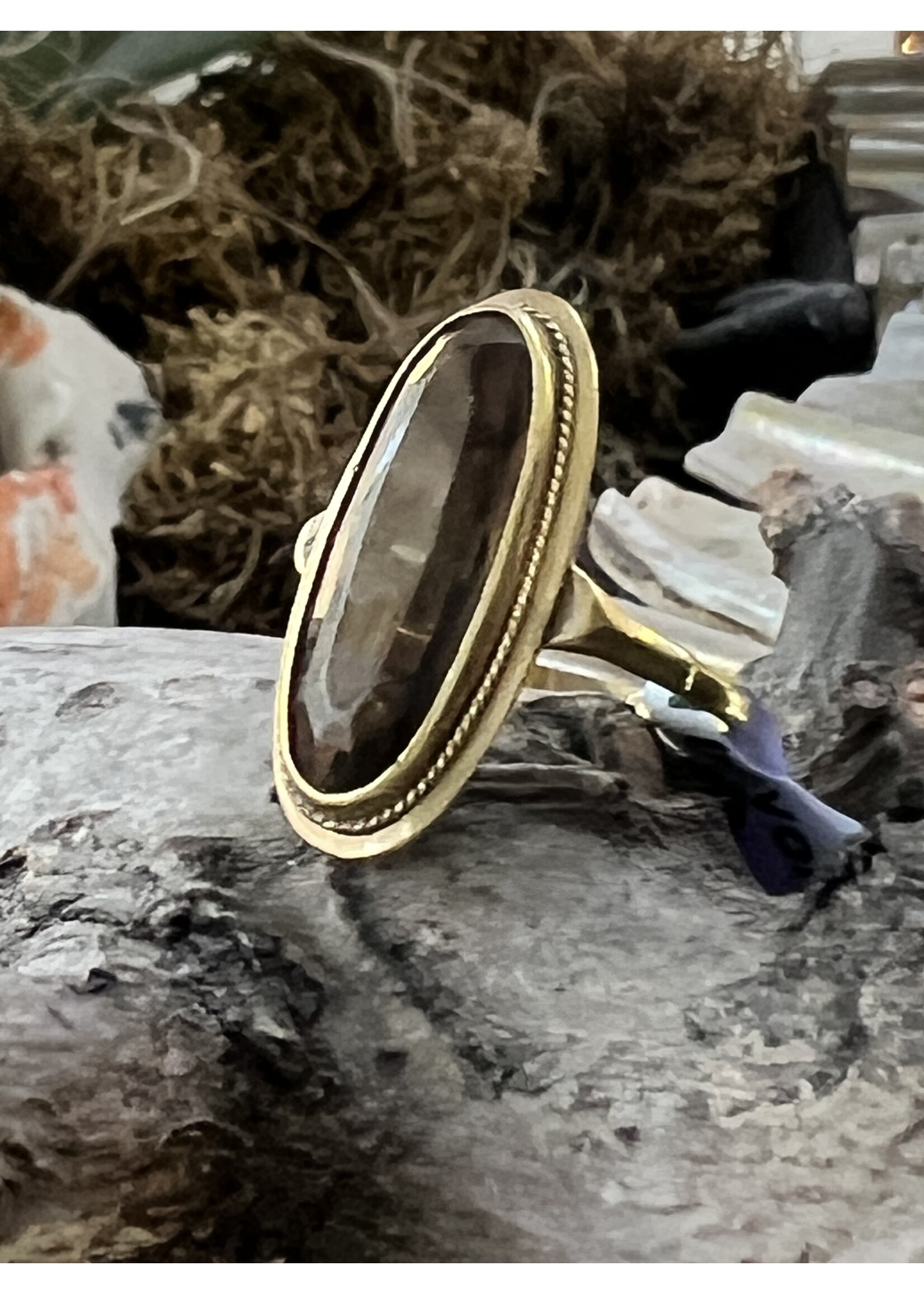 Vintage & Occasion Geelgouden ring met rookkwarts 14k