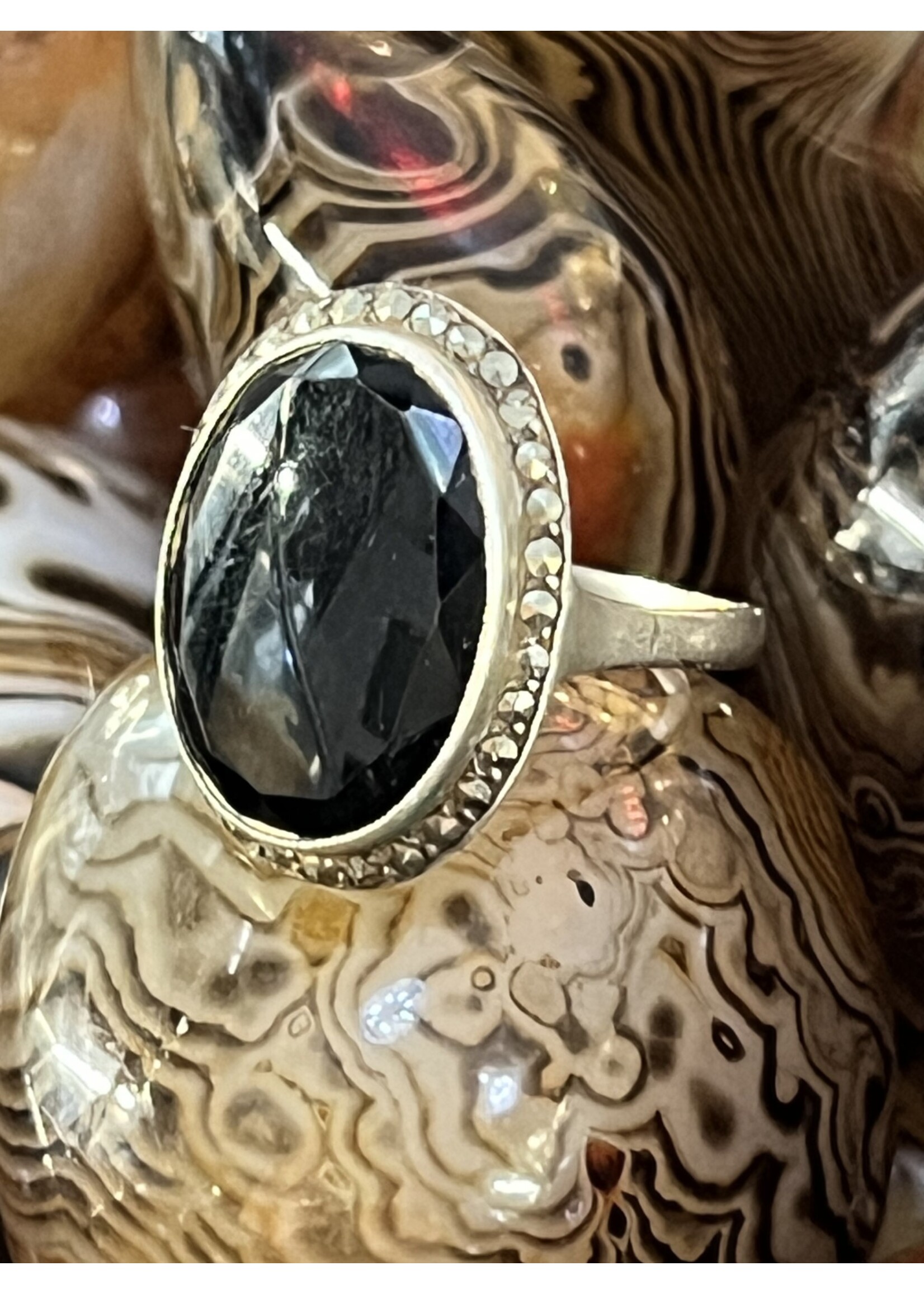Vintage & Occasion Zilveren ring met onyx en markasiet