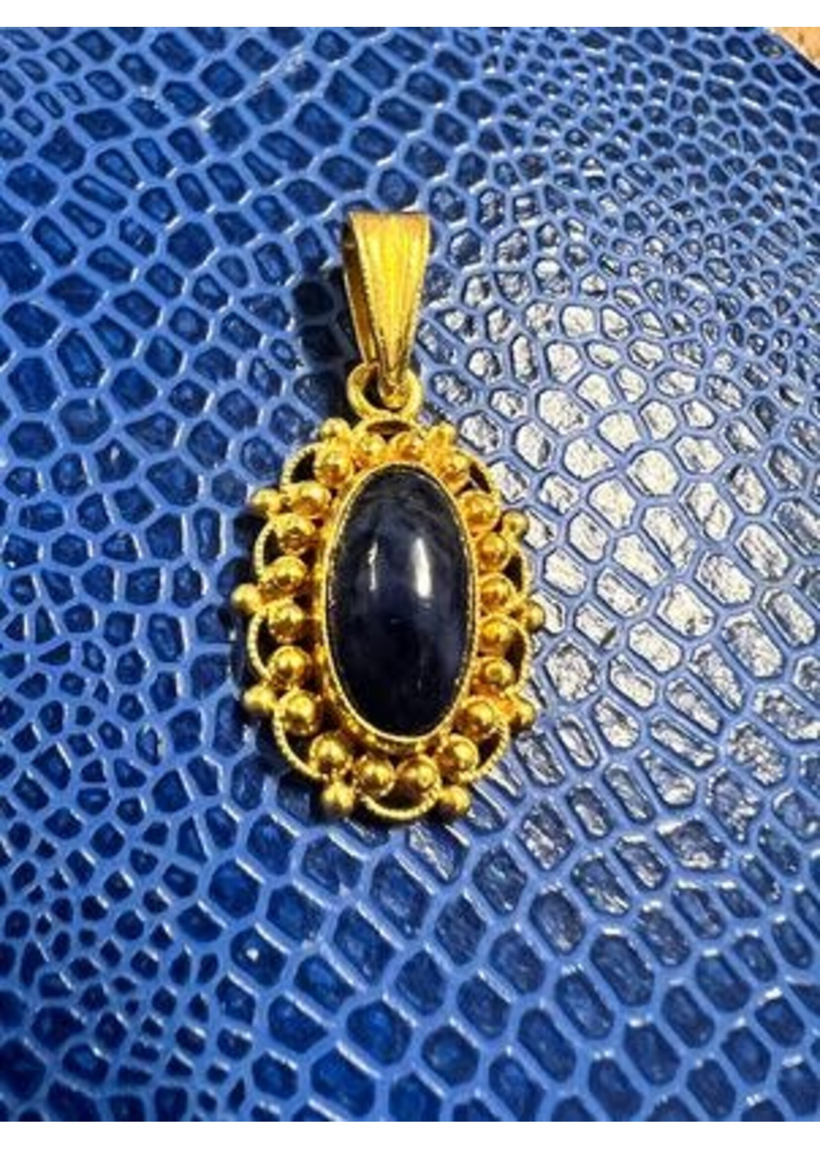 Vintage & Occasion Gouden 22 karaat hanger met lapis lazuli