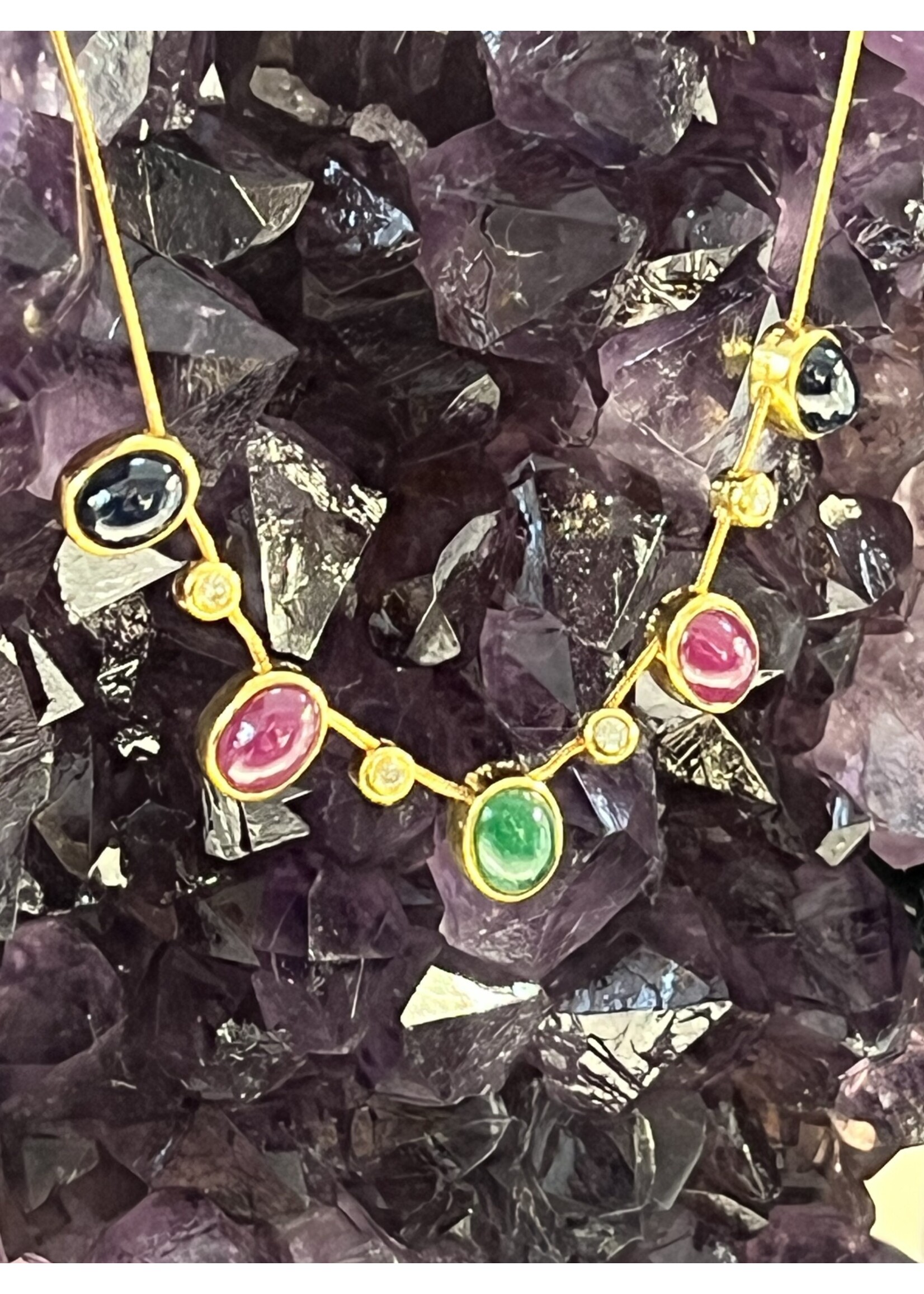 Vintage & Occasion Ketting  18k met smaragd , saffier briljant  en robijn - lengte 40cm