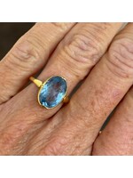 Vintage & Occasion Occasion geelgouden ring met blauw steen