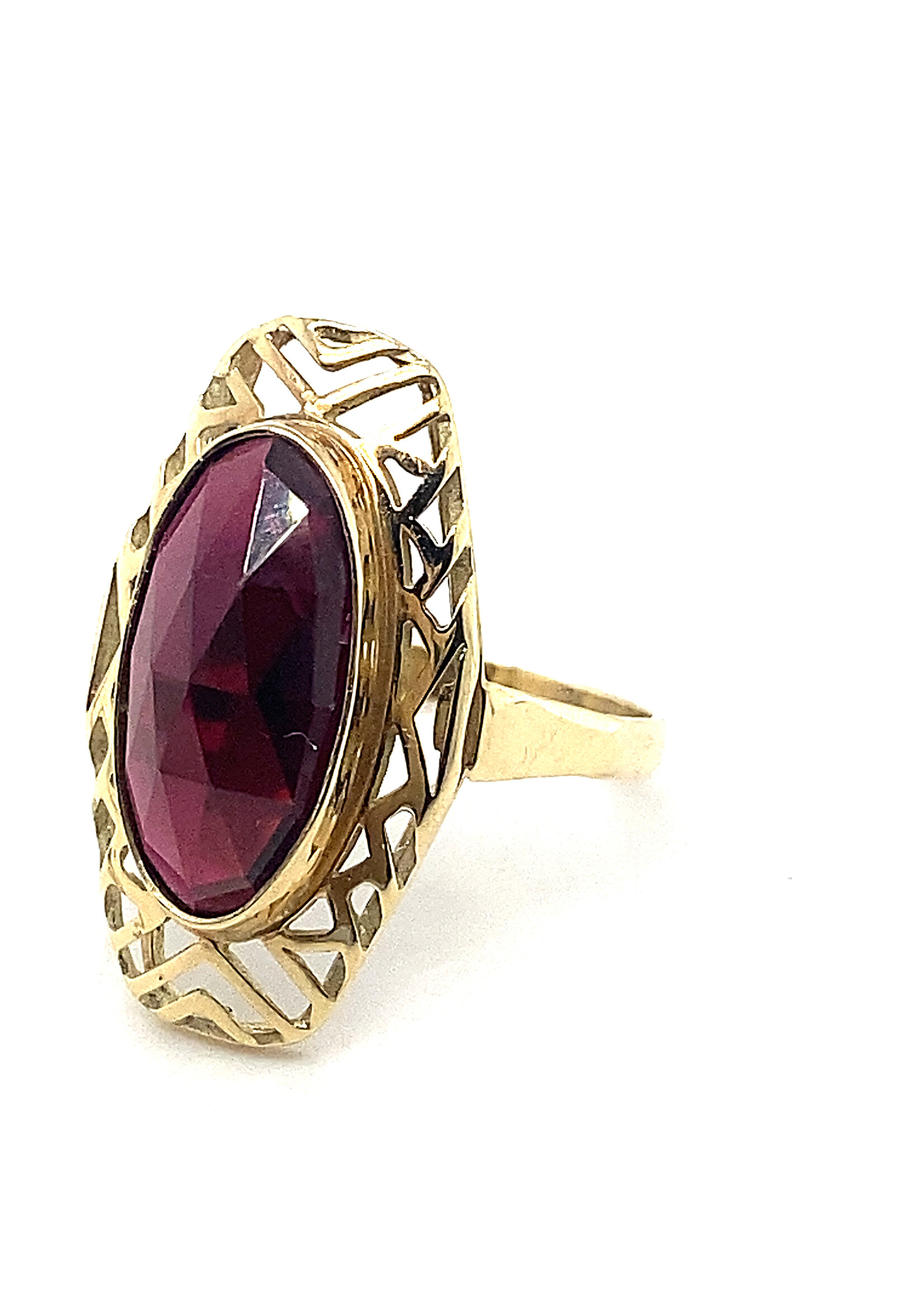 Vintage & Occasion Occasion ring met granaat aparte vorm