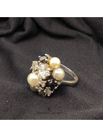 Vintage & Occasion Occasion  zilveren ring met parel en zirkonia