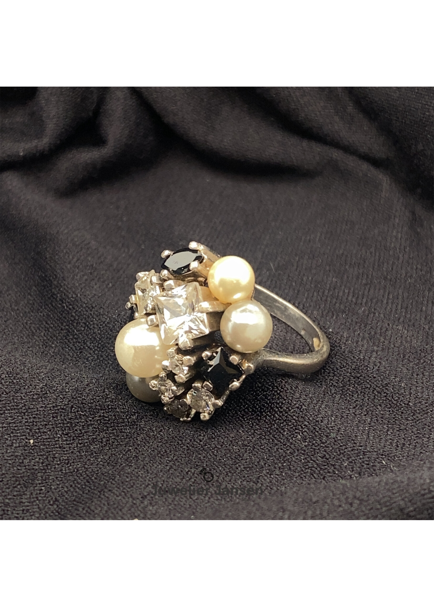 Vintage & Occasion Occasion  zilveren ring met parel en zirkonia