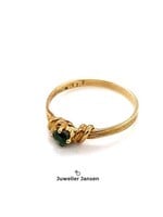 Vintage & Occasion Occasion gouden ring met grasgroene edelsteen