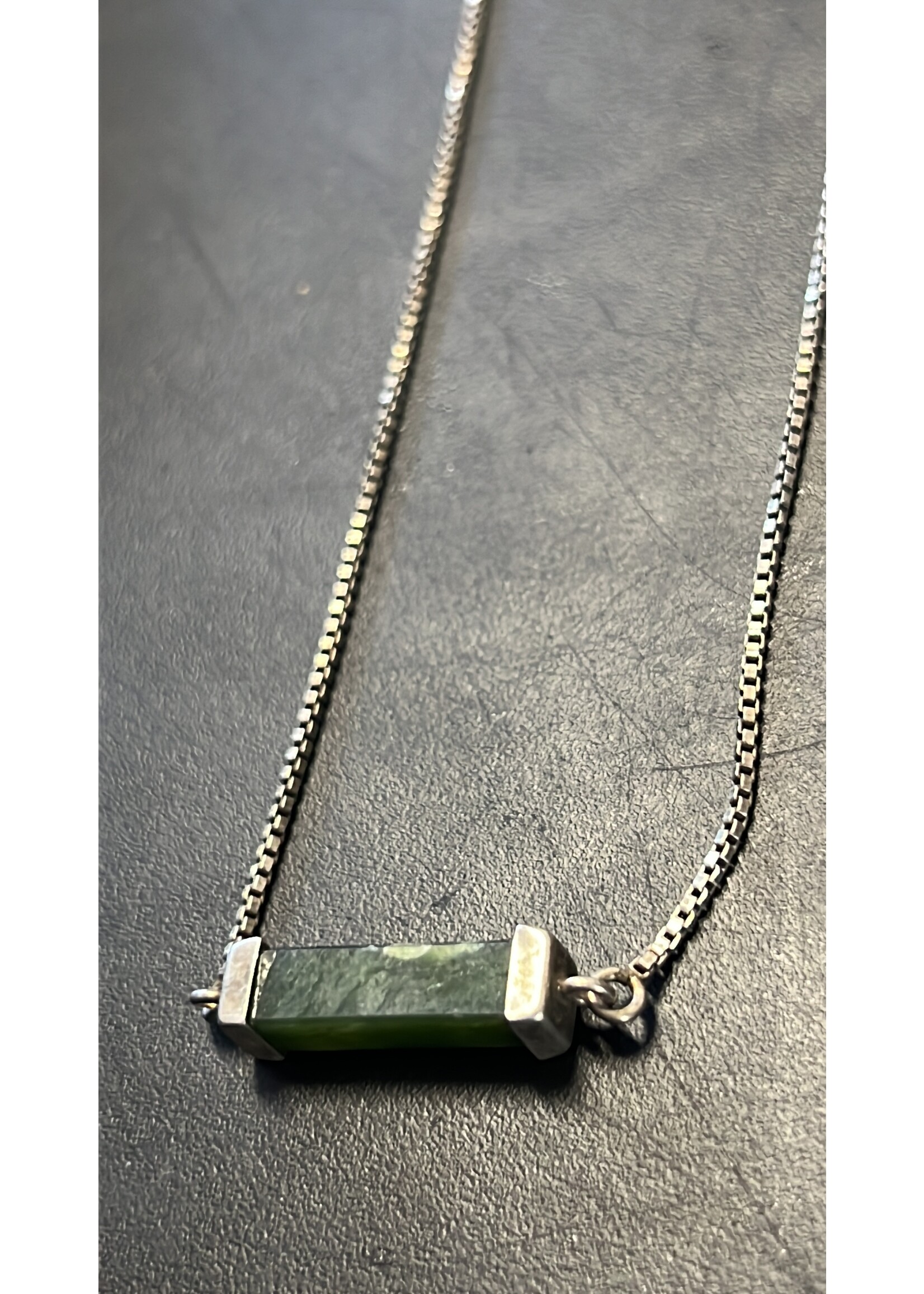 Vintage & Occasion Zilveren vintage collier met jade