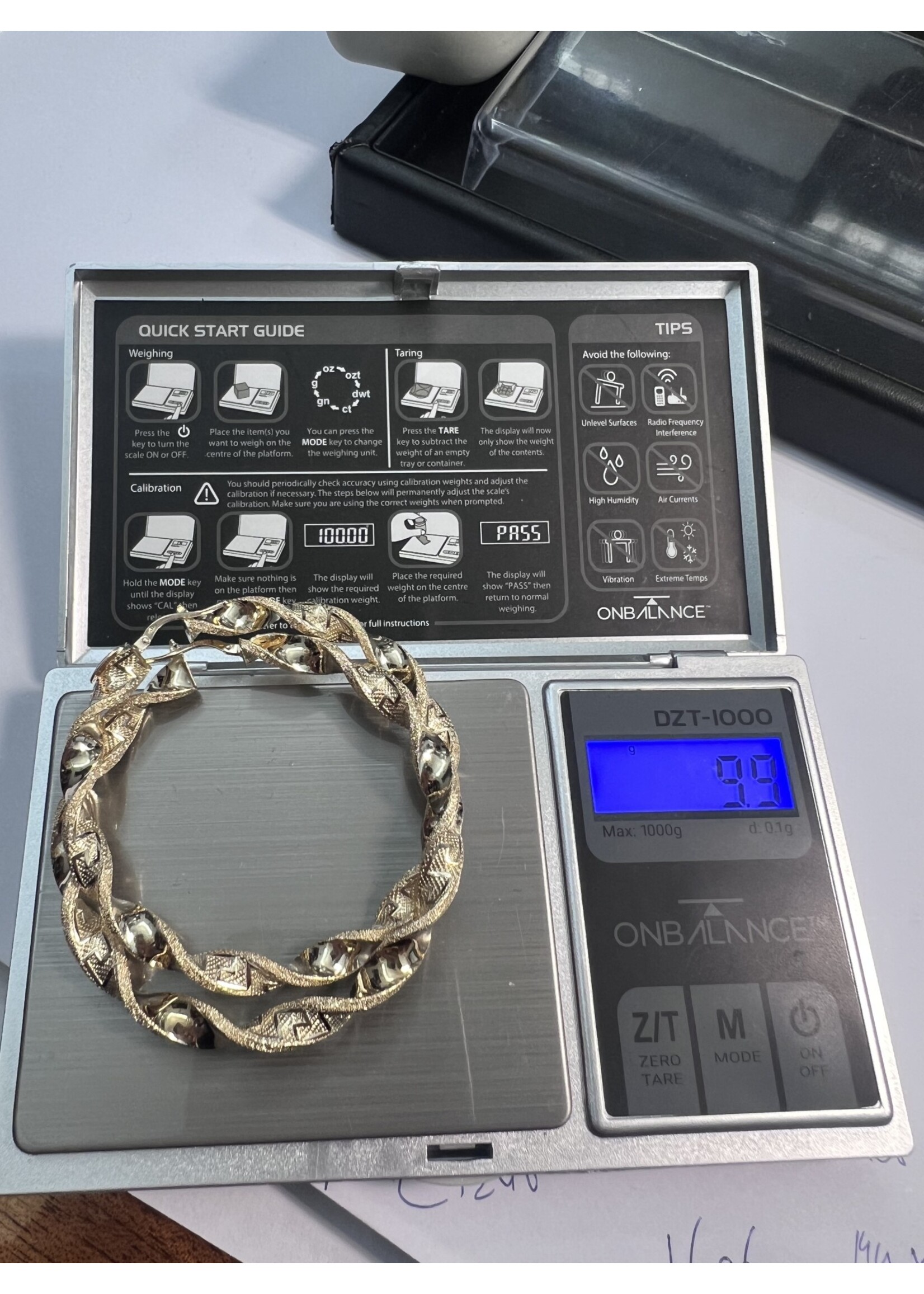 Cataleya jewels Geelgouden creolen wokkel 14k motief 9.9 gram