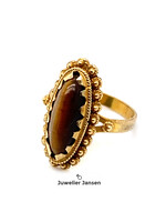 Vintage & Occasion Occasion gouden ring met tijgeroog in filigrain zetting