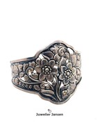 Vintage & Occasion Occasion zilveren met bloemen geciseleerde brede armband