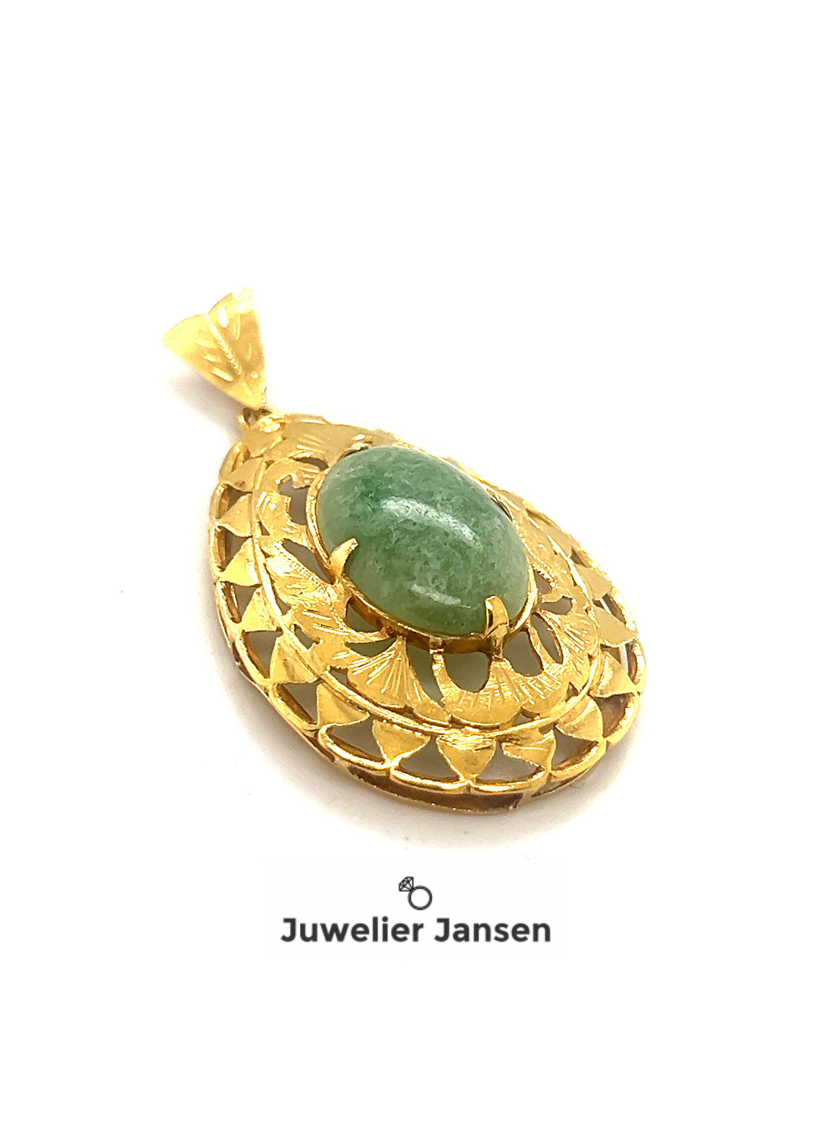 Vintage & Occasion Geelgouden grote  hanger met groene jade 22k Indonesië goud