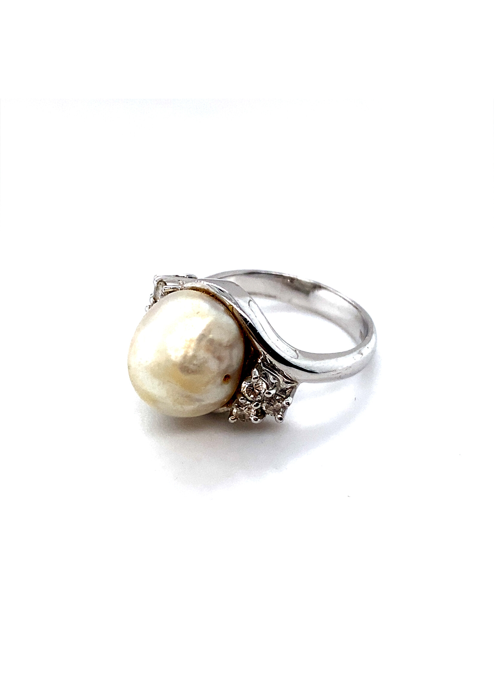 Vintage & Occasion Witgouden. ring met parel