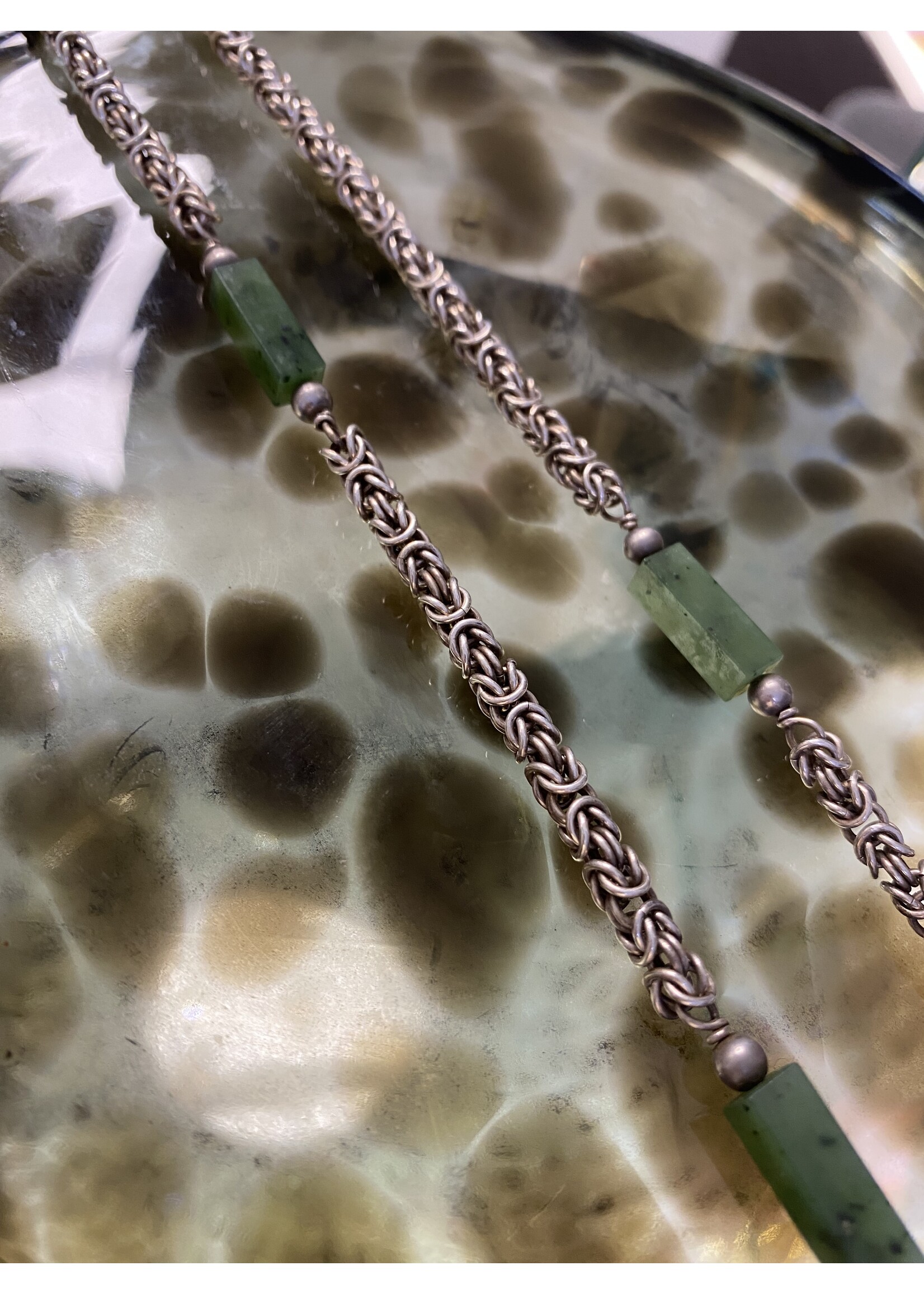 Vintage & Occasion Zilveren konings ketting rond met jade