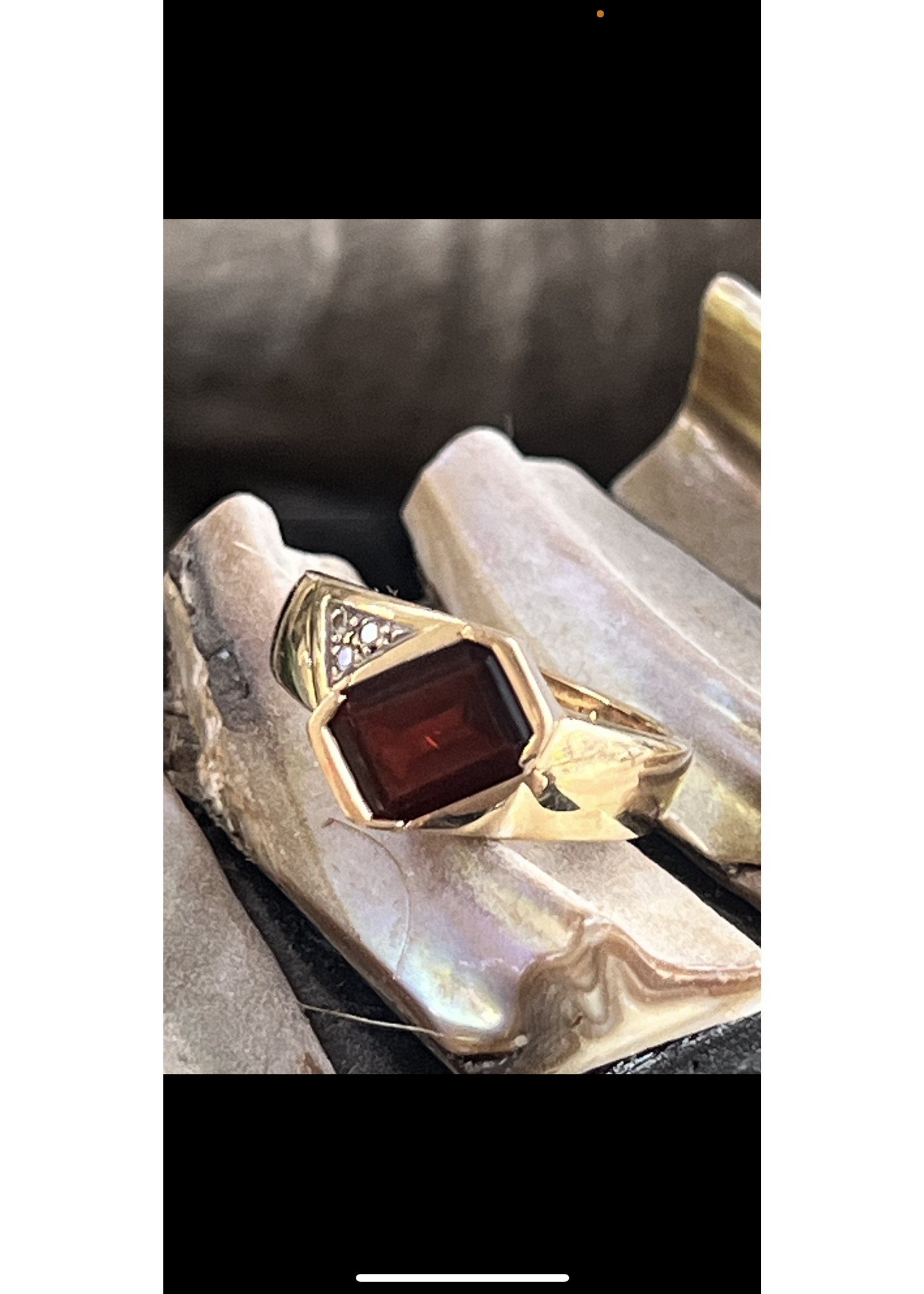 Vintage & Occasion Ring met granaat modern en briljant