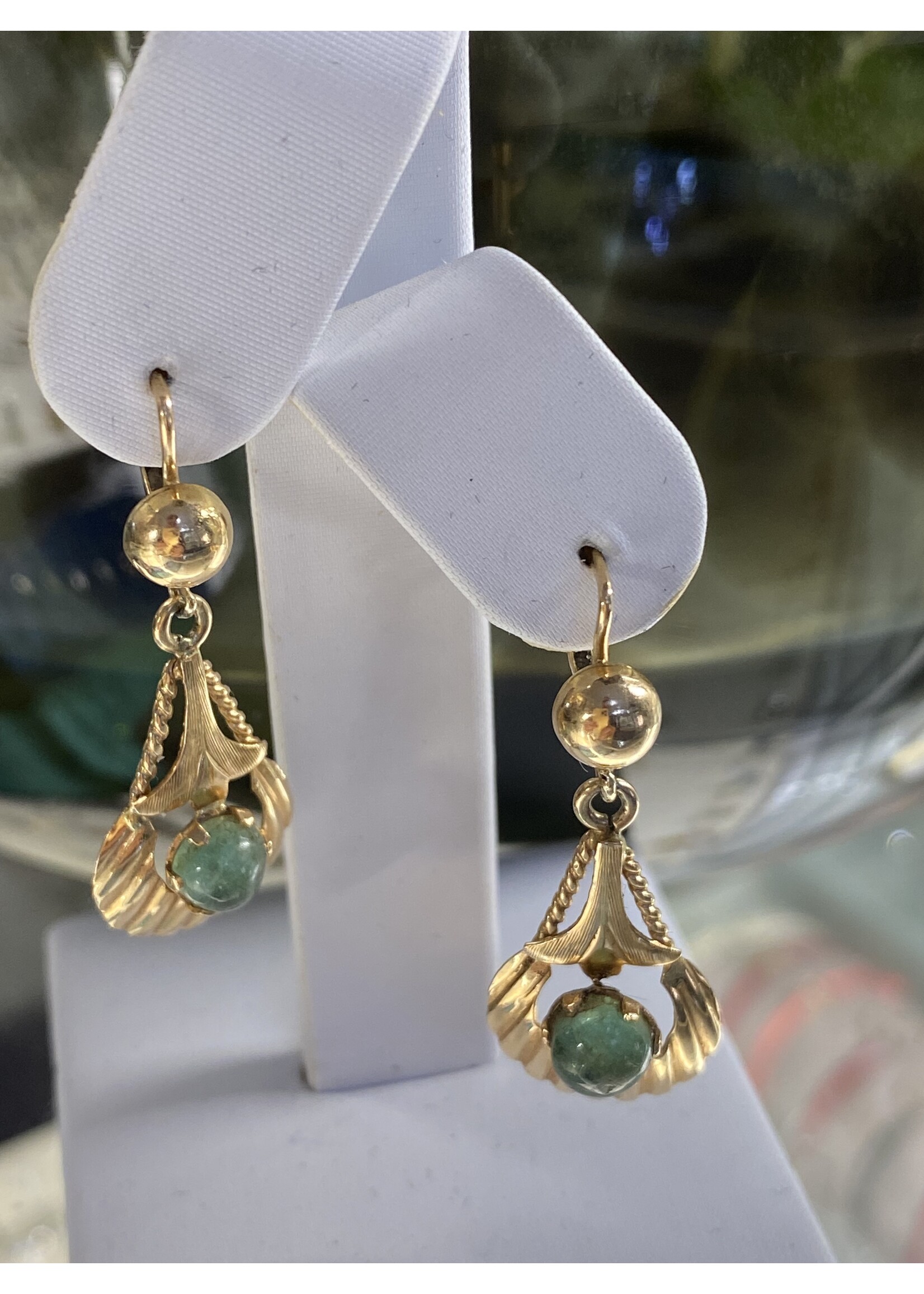 Vintage & Occasion Gouden oorhangers 18k  met smaragd