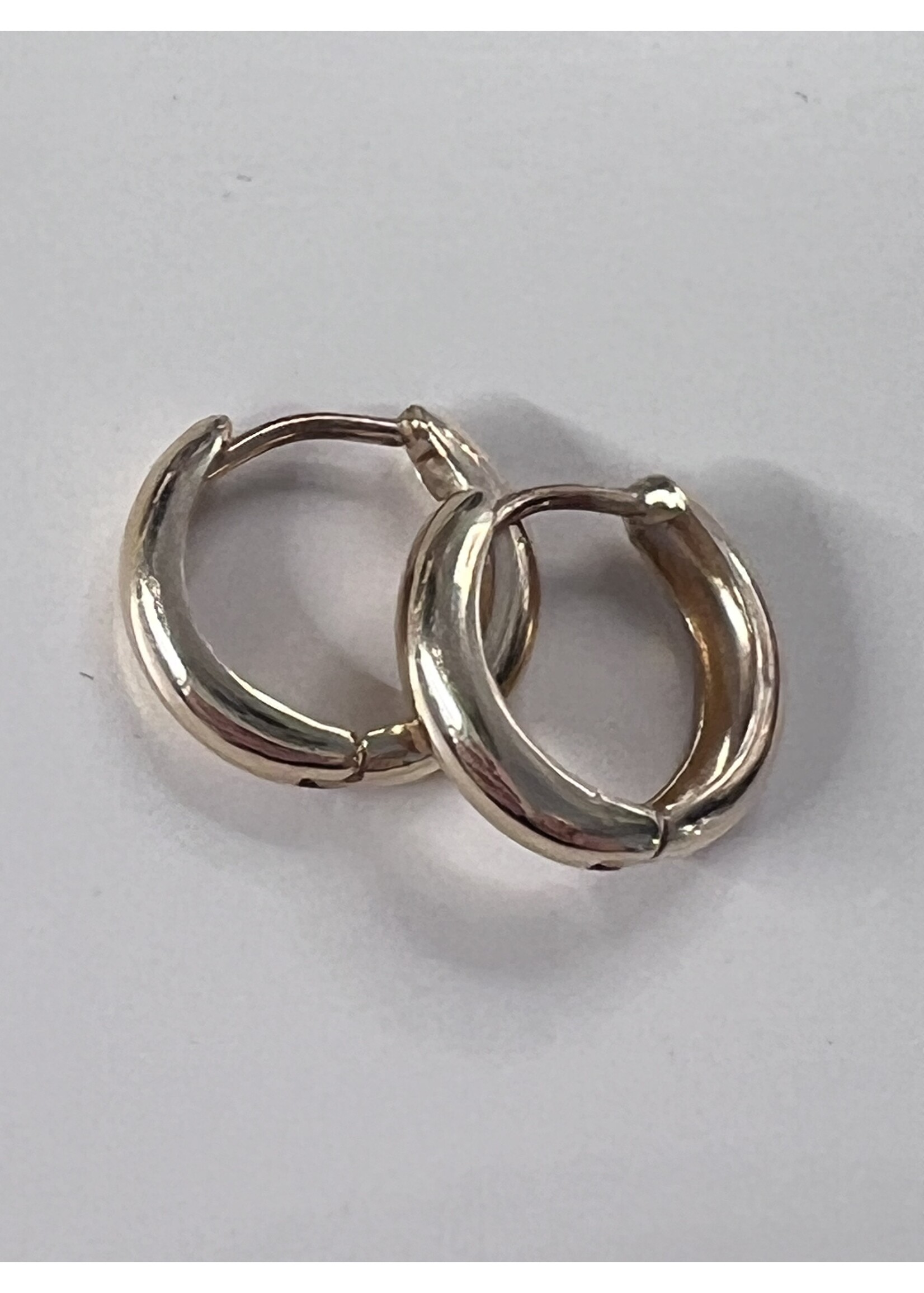 Vintage & Occasion Occasion geelgouden klapoorringen  met halfrond profiel