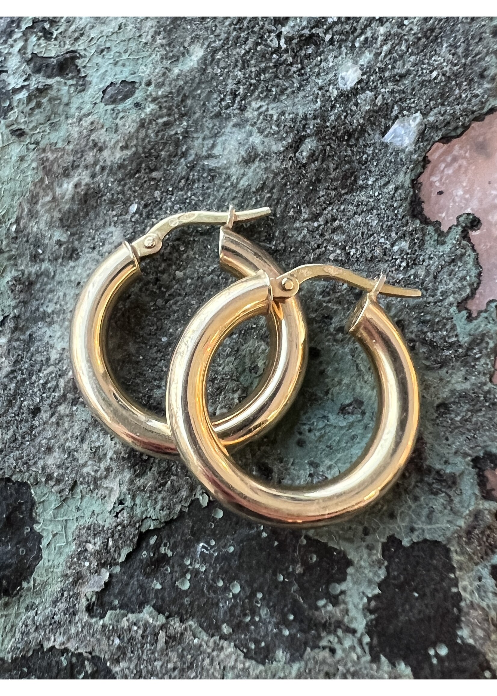 Vintage & Occasion Geelgouden 14k  oorringen met hefboom sluiting