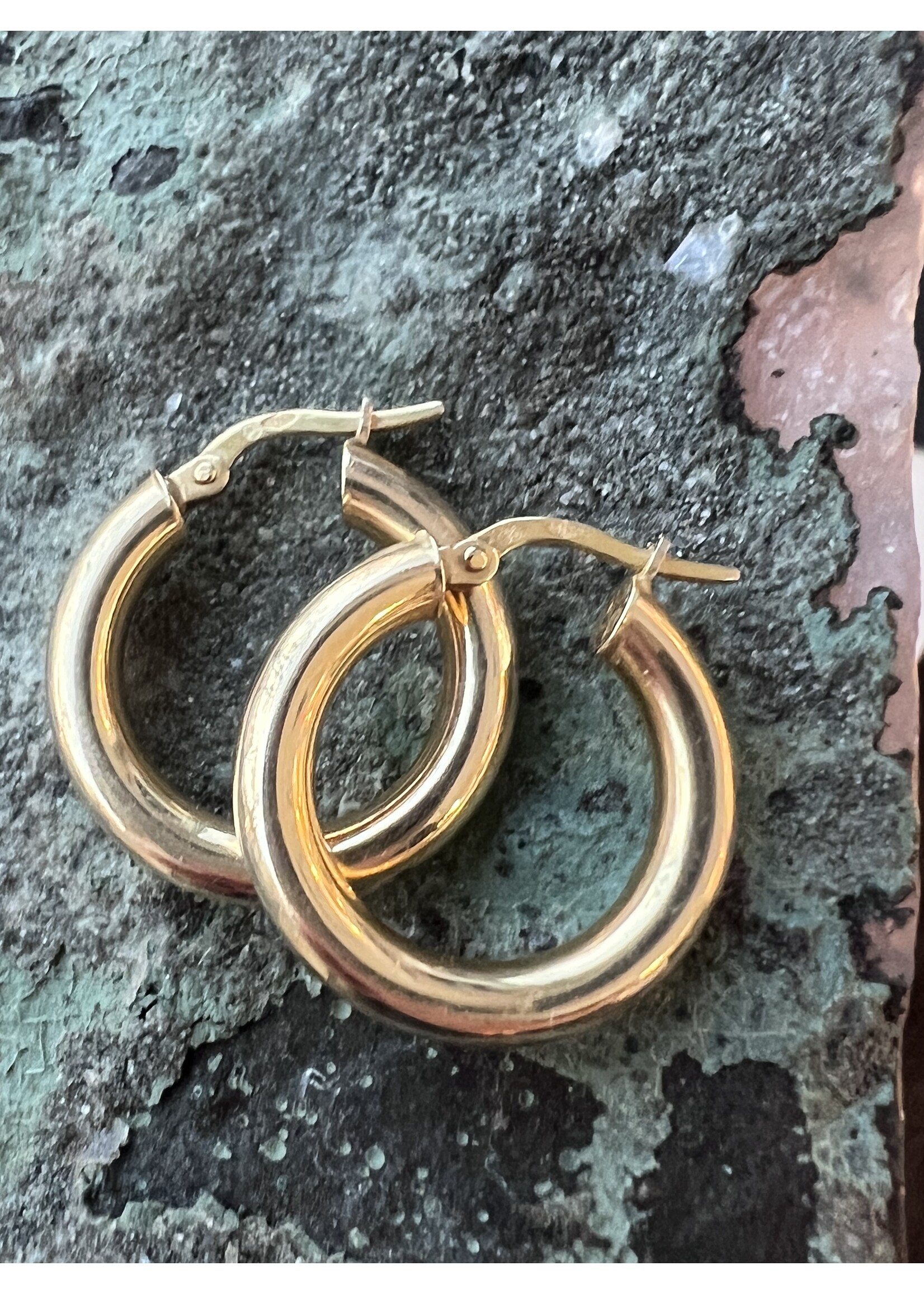 Vintage & Occasion Geelgouden 14k  oorringen met hefboom sluiting
