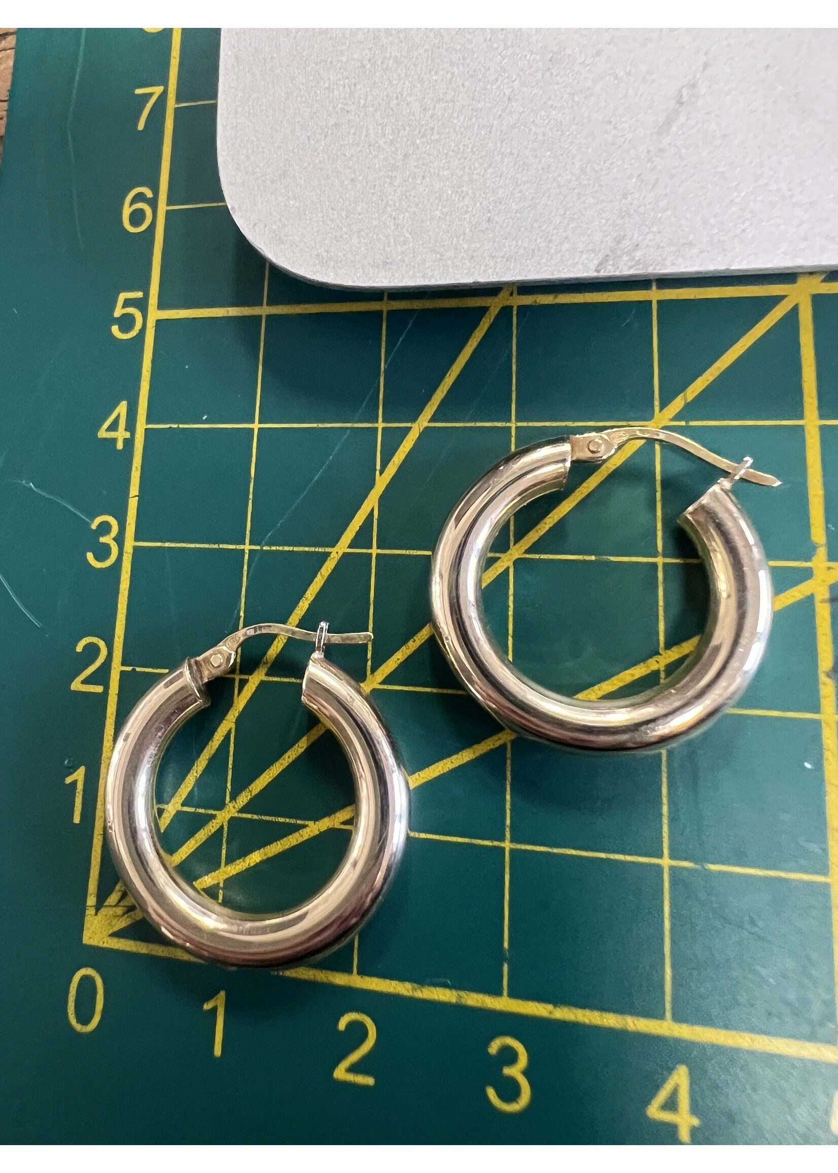 Vintage & Occasion Geelgouden 14k  oorringen met hefboom sluiting