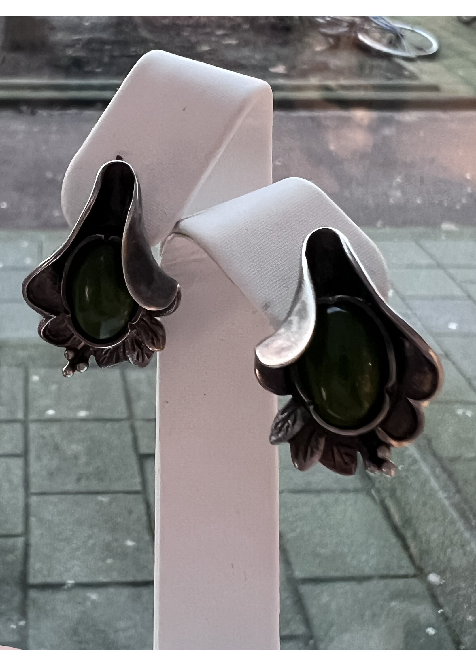 Vintage & Occasion Zilveren oorhangers bloem met jade