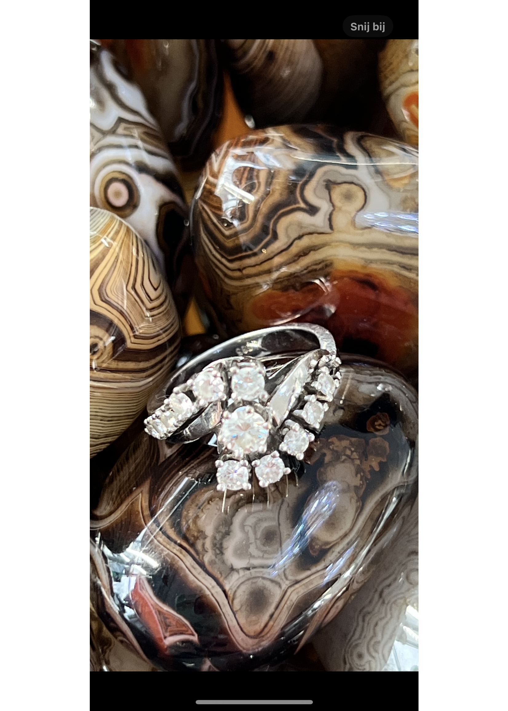 Vintage & Occasion Witgouden ring bezet met 11 briljanten totaal circa 0.71 karaat