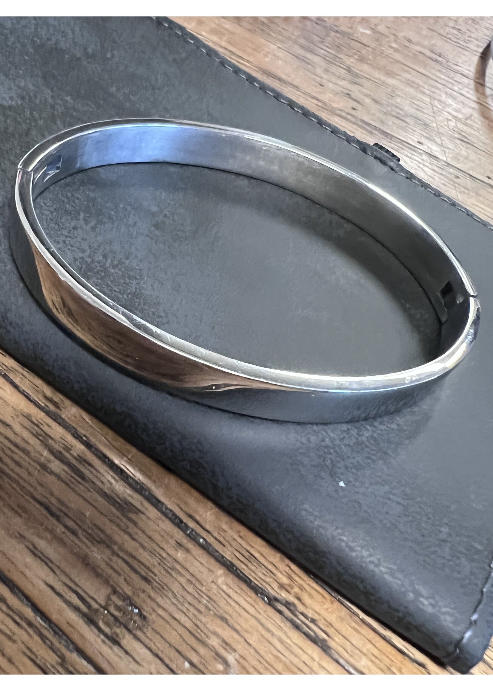 Vintage & Occasion bangle