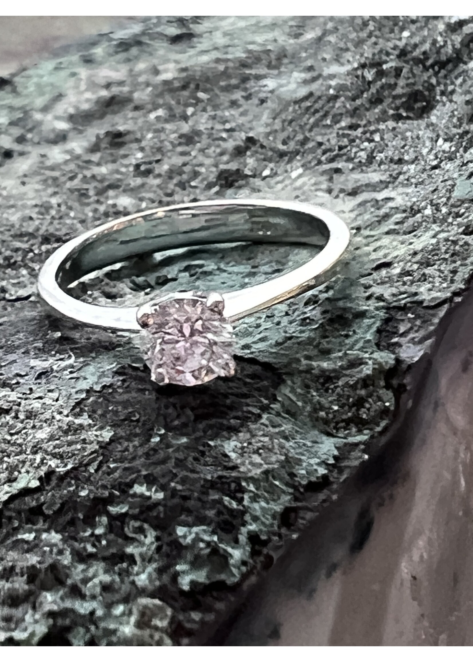 Vintage & Occasion Occasion witgouden 18K solitairring met diamant 0.40ct