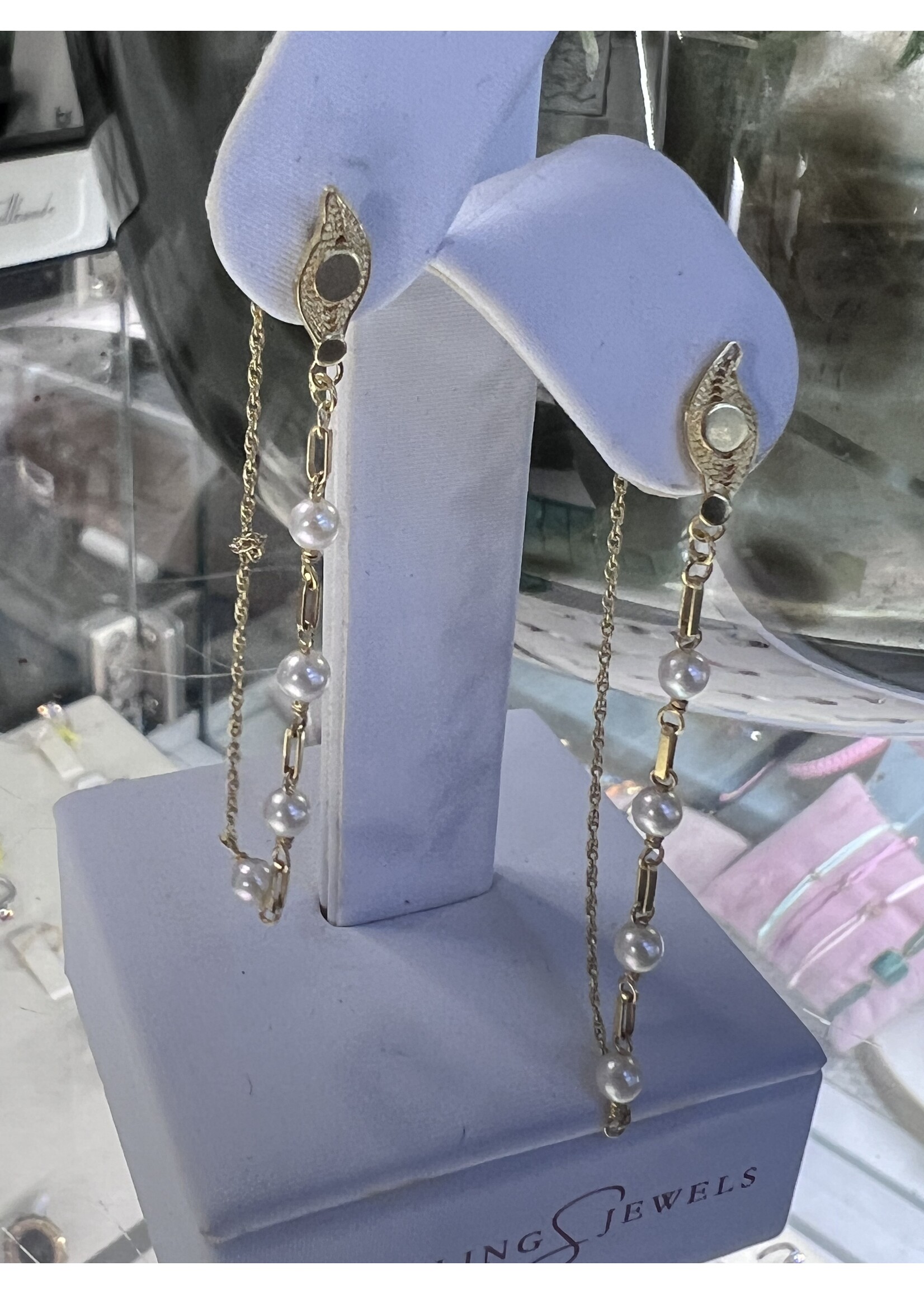 Vintage & Occasion Geelgouden 18k  oorbellen met parels Surinaams