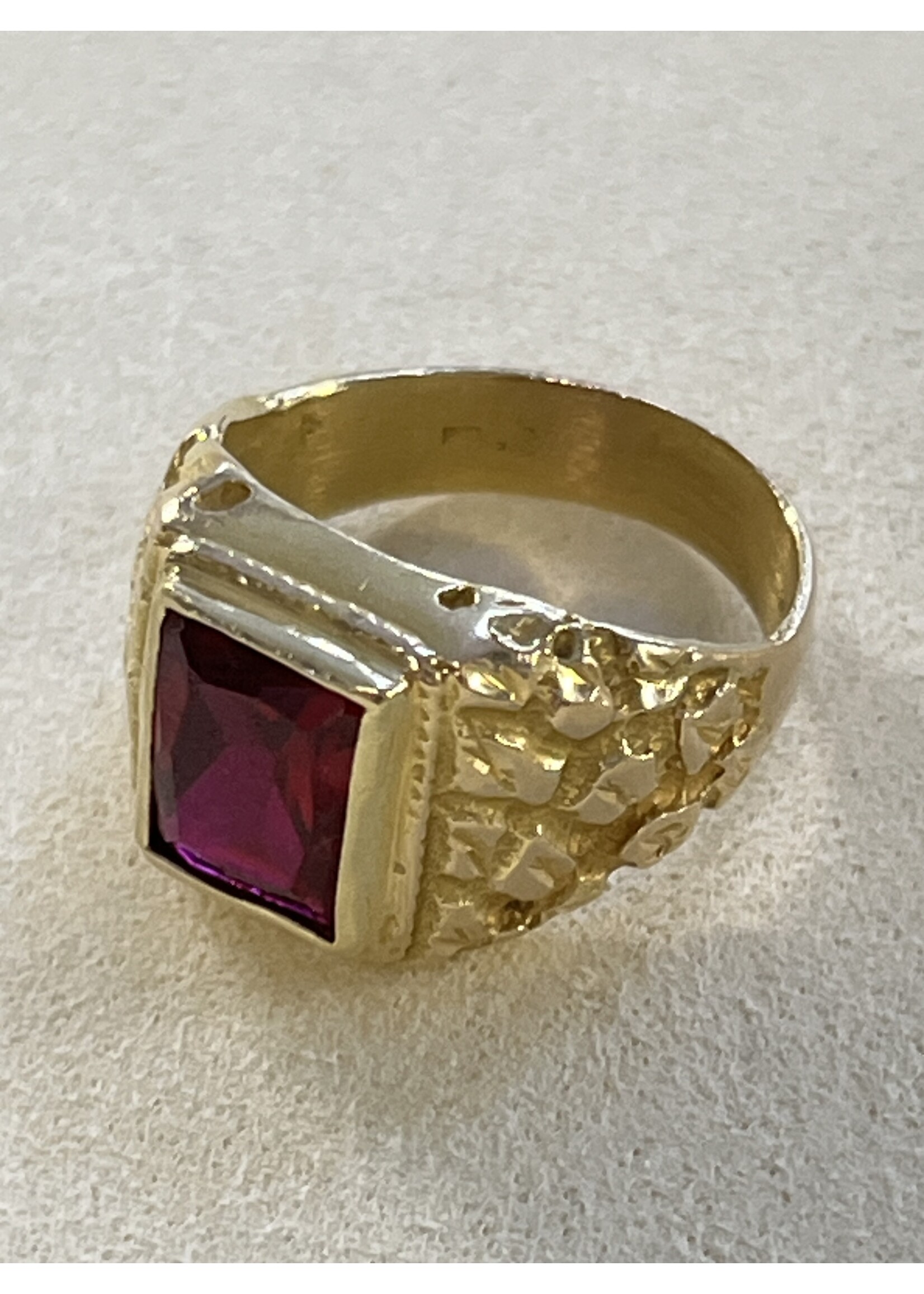 Vintage & Occasion Geelgouden ring piettpiet model zegelring met roze edelsteen massief - maat 18