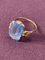 Geelgouden ring met blauwe steen - maat 18.5